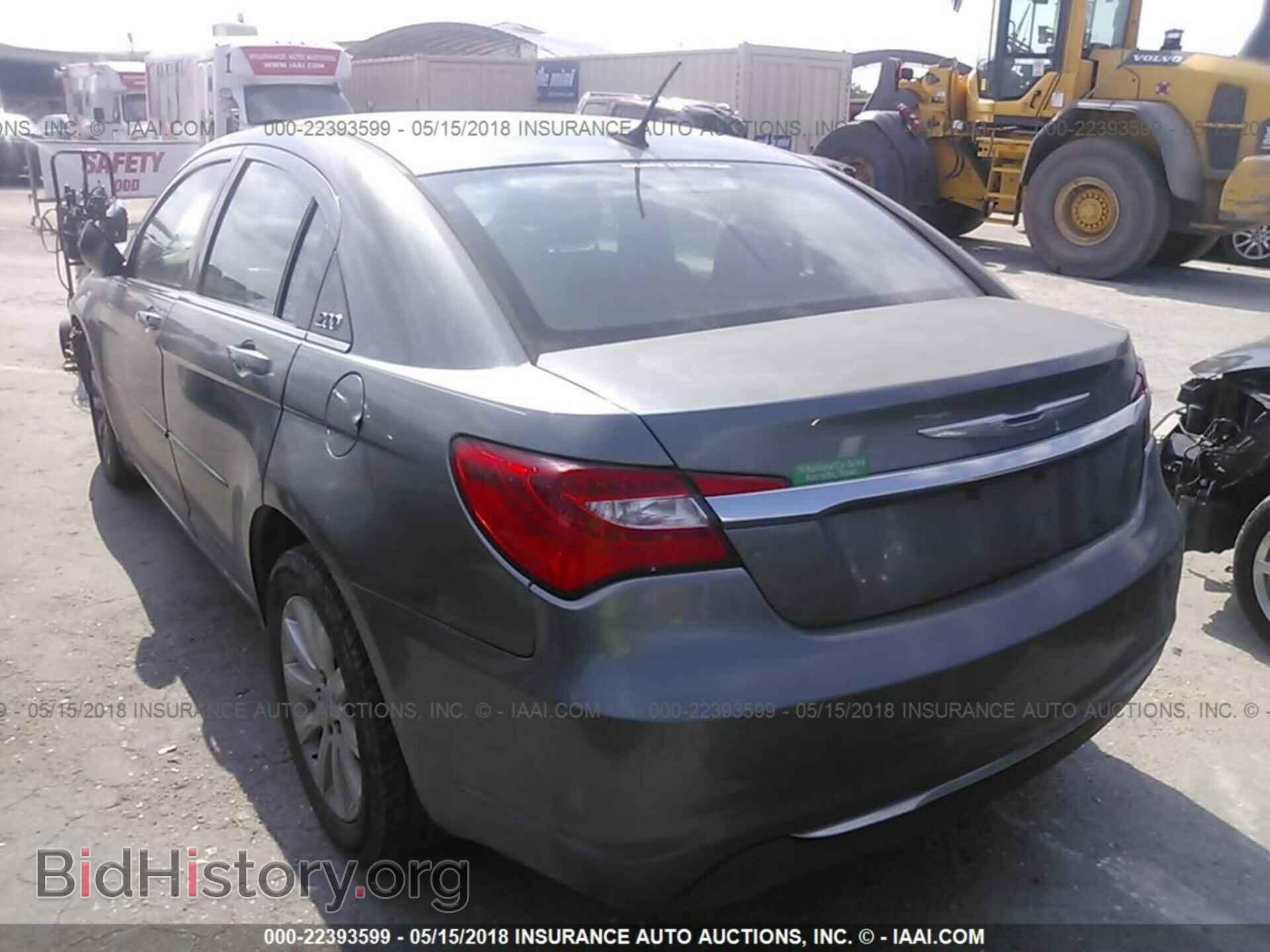 2013 Chrysler 200 - VIN: 1C3CCBBB1DN636244 - Photo 3