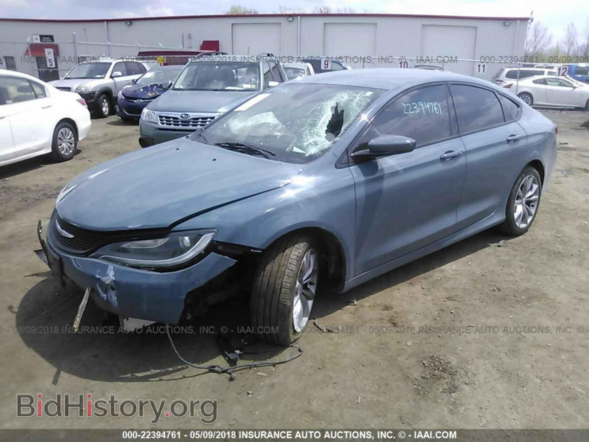 2015 Chrysler 200 - VIN: 1C3CCCDGXFN558029 - Фото 2