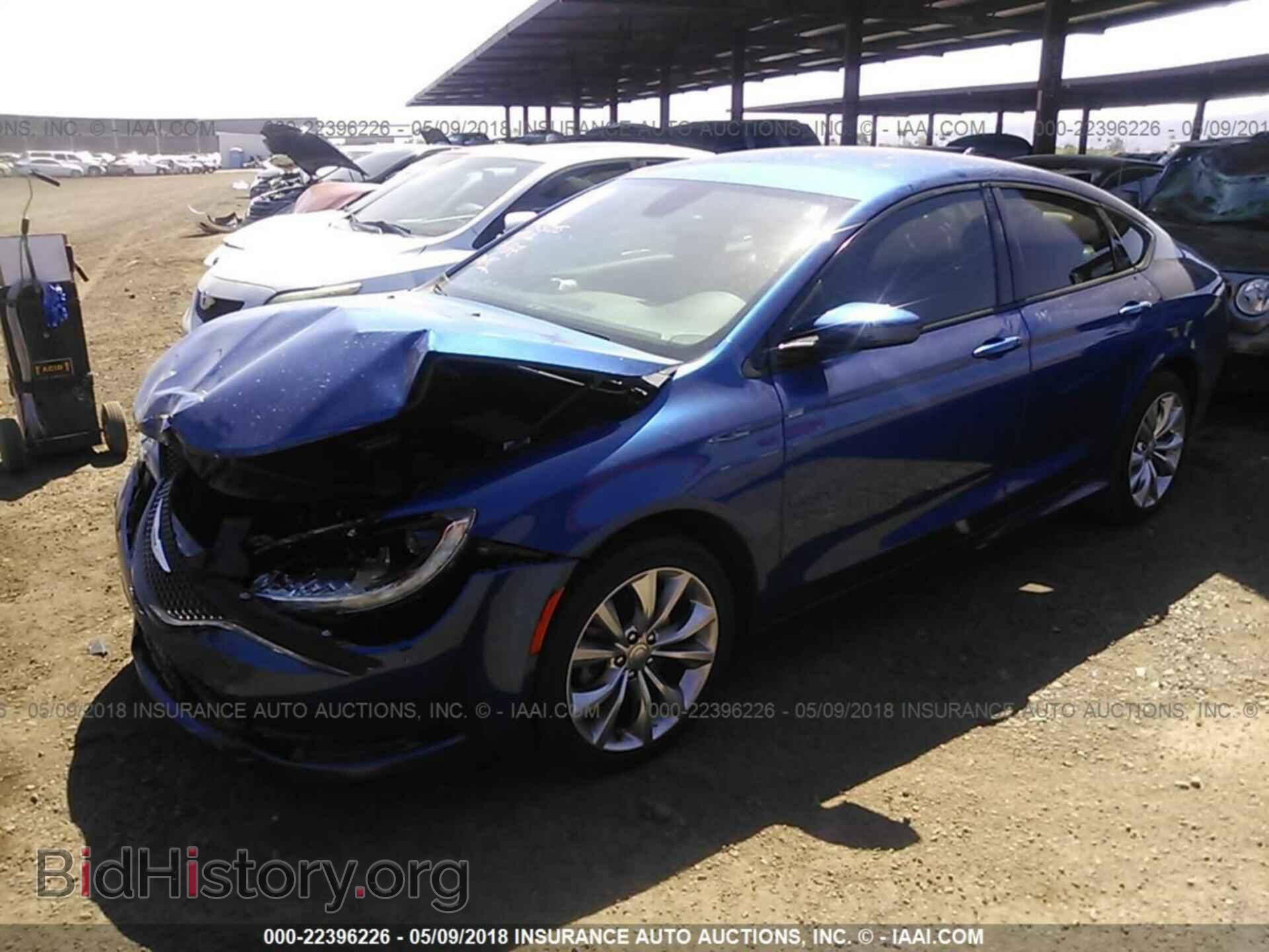 2015 Chrysler 200 - VIN: 1C3CCCBB7FN718178 - Photo 2