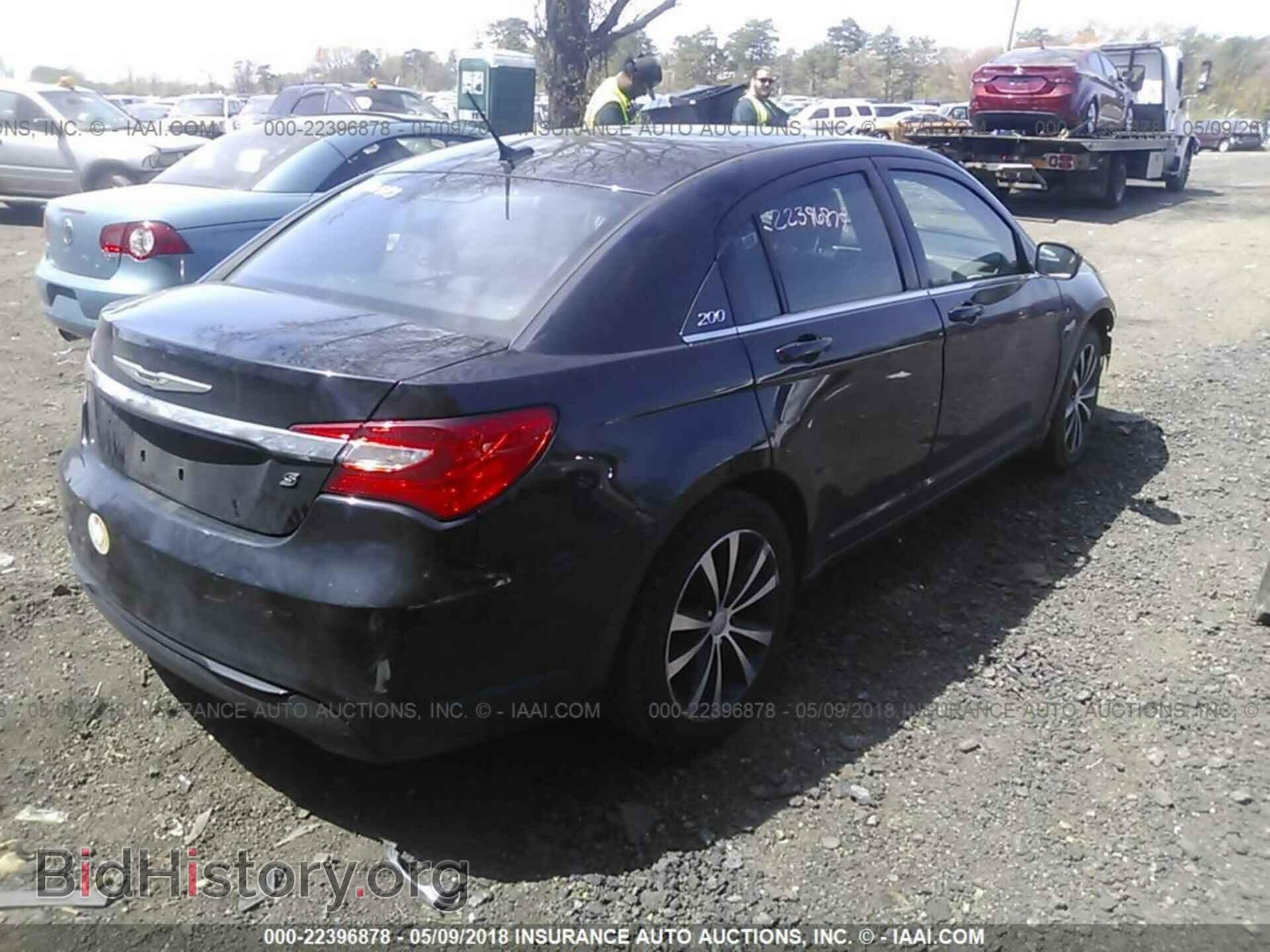 2013 Chrysler 200 - VIN: 1C3CCBBB2DN614933 - Photo 4