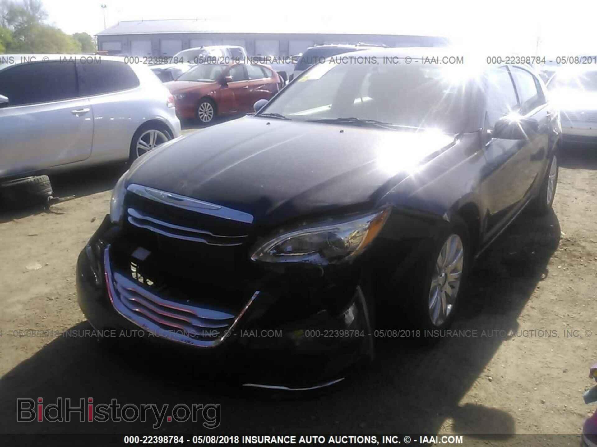 2014 Chrysler 200 - VIN: 1C3CCBBB6EN101220 - Фото 2