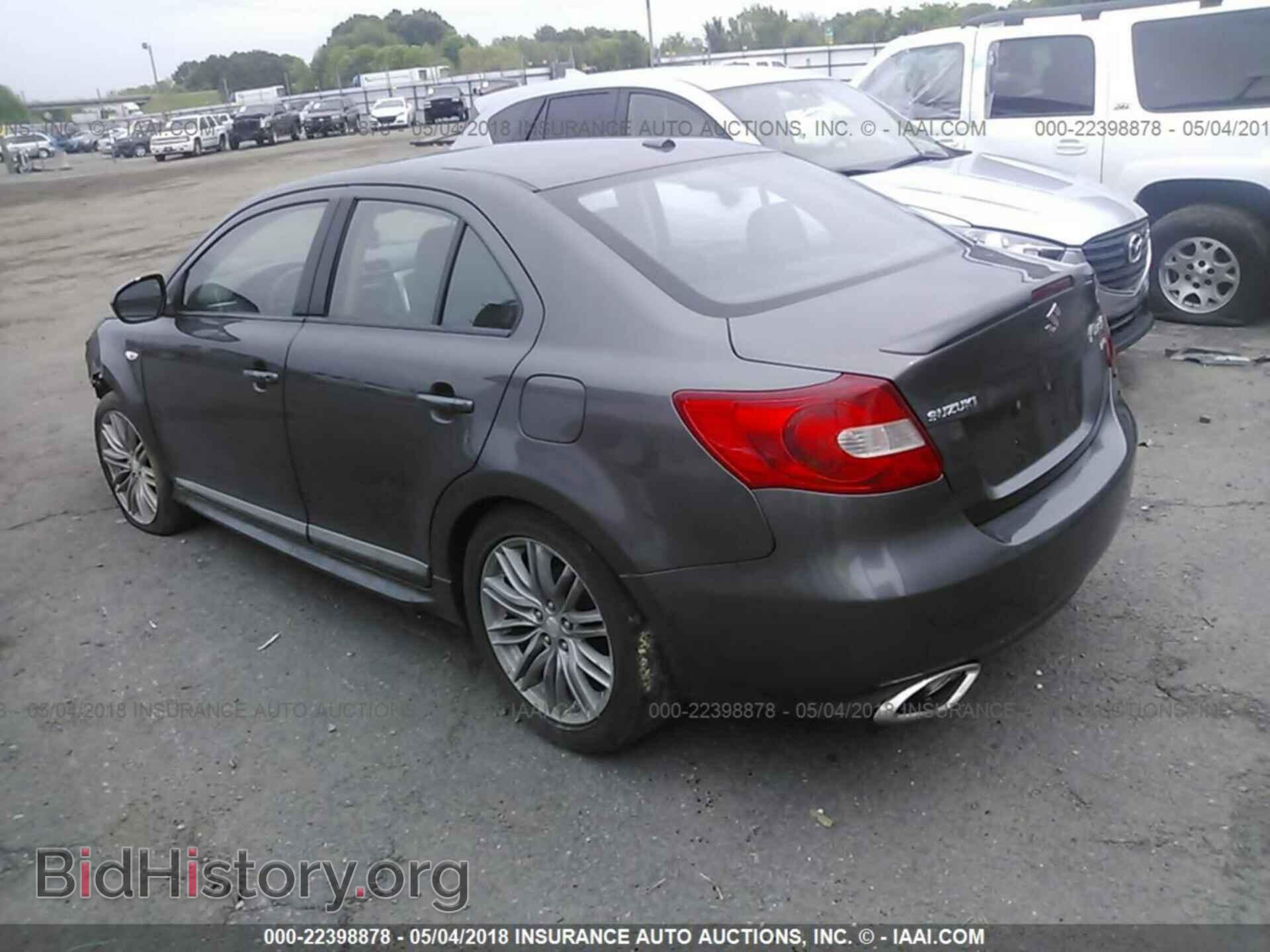 2012 Suzuki Kizashi - VIN: JS2RF9A88C6101146 - Photo 3