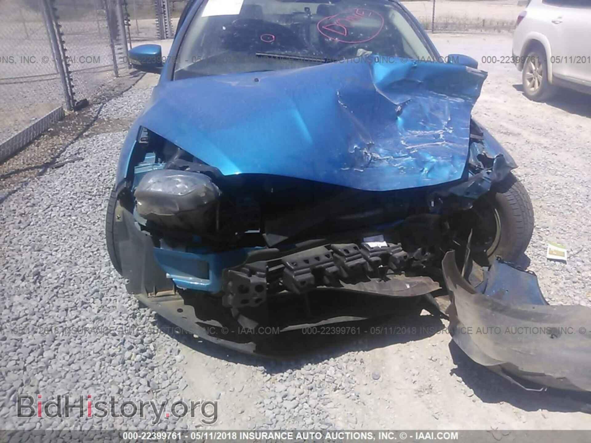 2016 Ford Focus - VIN: 1FADP3F22GL328073 - Photo 6