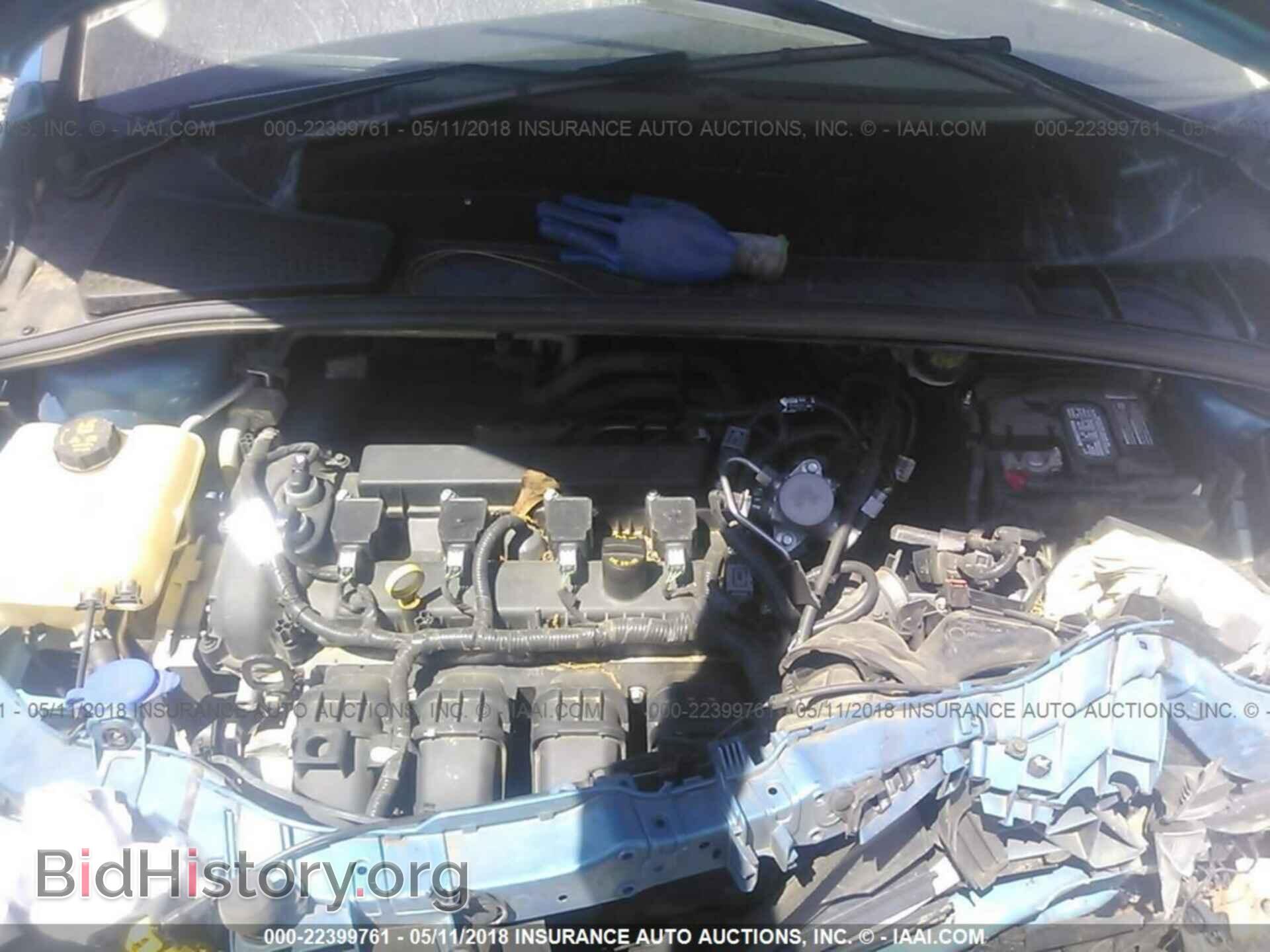 2016 Ford Focus - VIN: 1FADP3F22GL328073 - Photo 10
