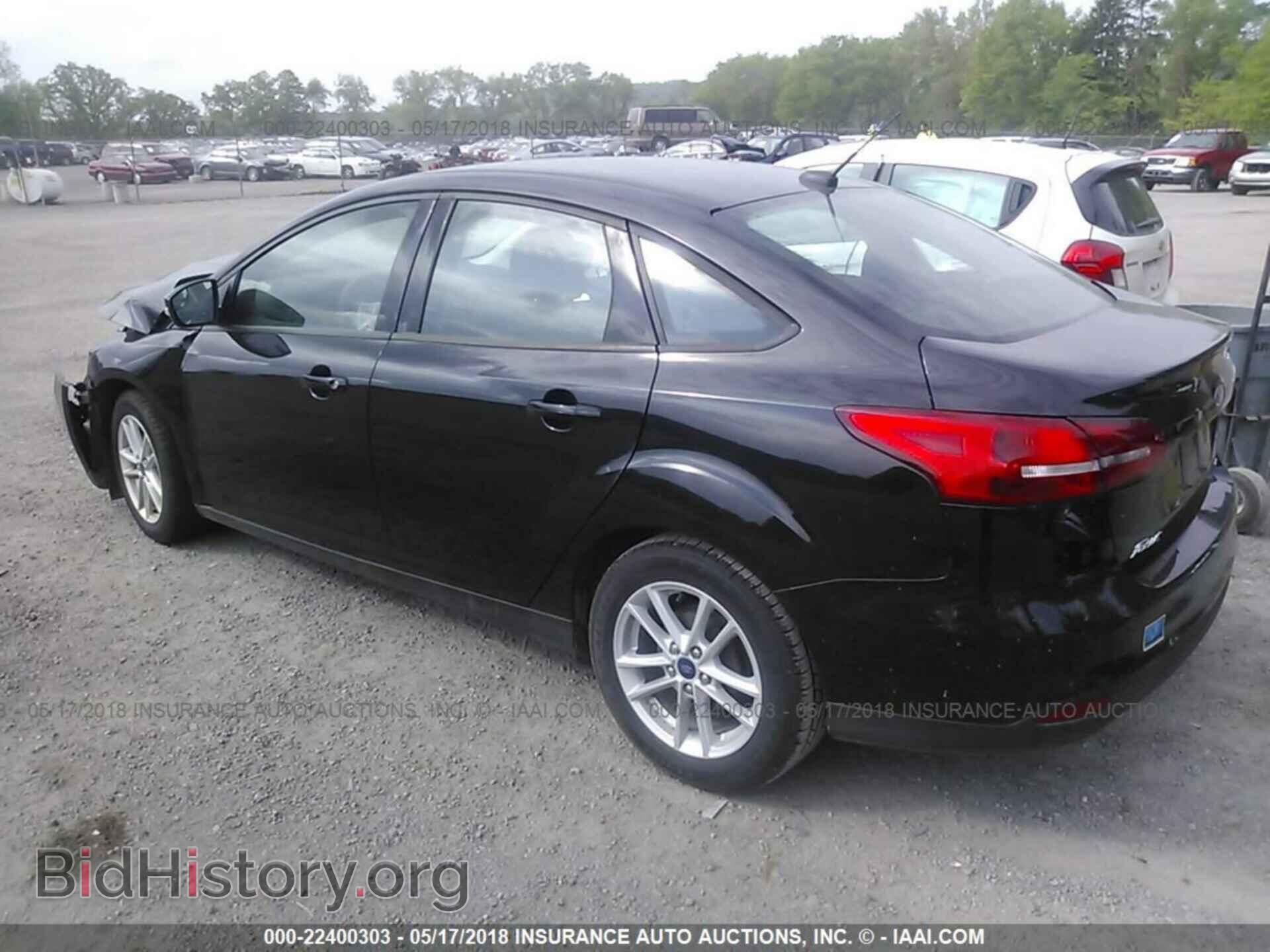 2017 Ford Focus - VIN: 1FADP3F26HL323573 - Фото 3