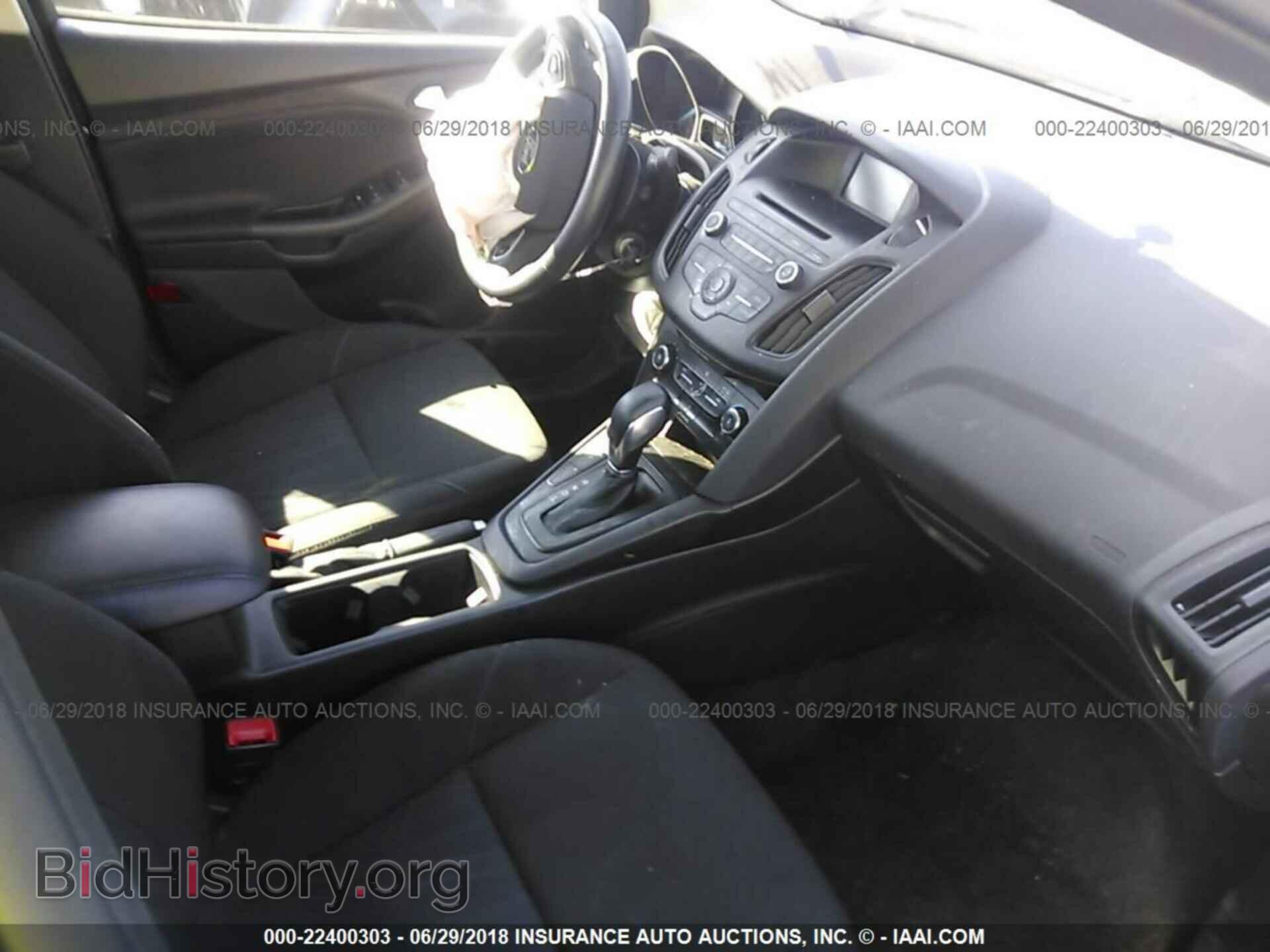 2017 Ford Focus - VIN: 1FADP3F26HL323573 - Фото 5