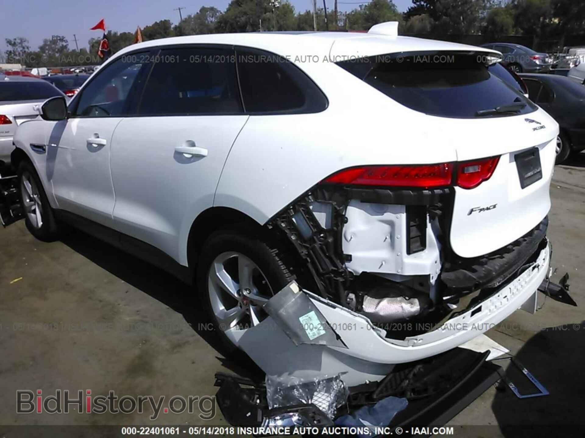 2017 Jaguar F-pace - VIN: SADCJ2BN3HA088065 - Фото 3