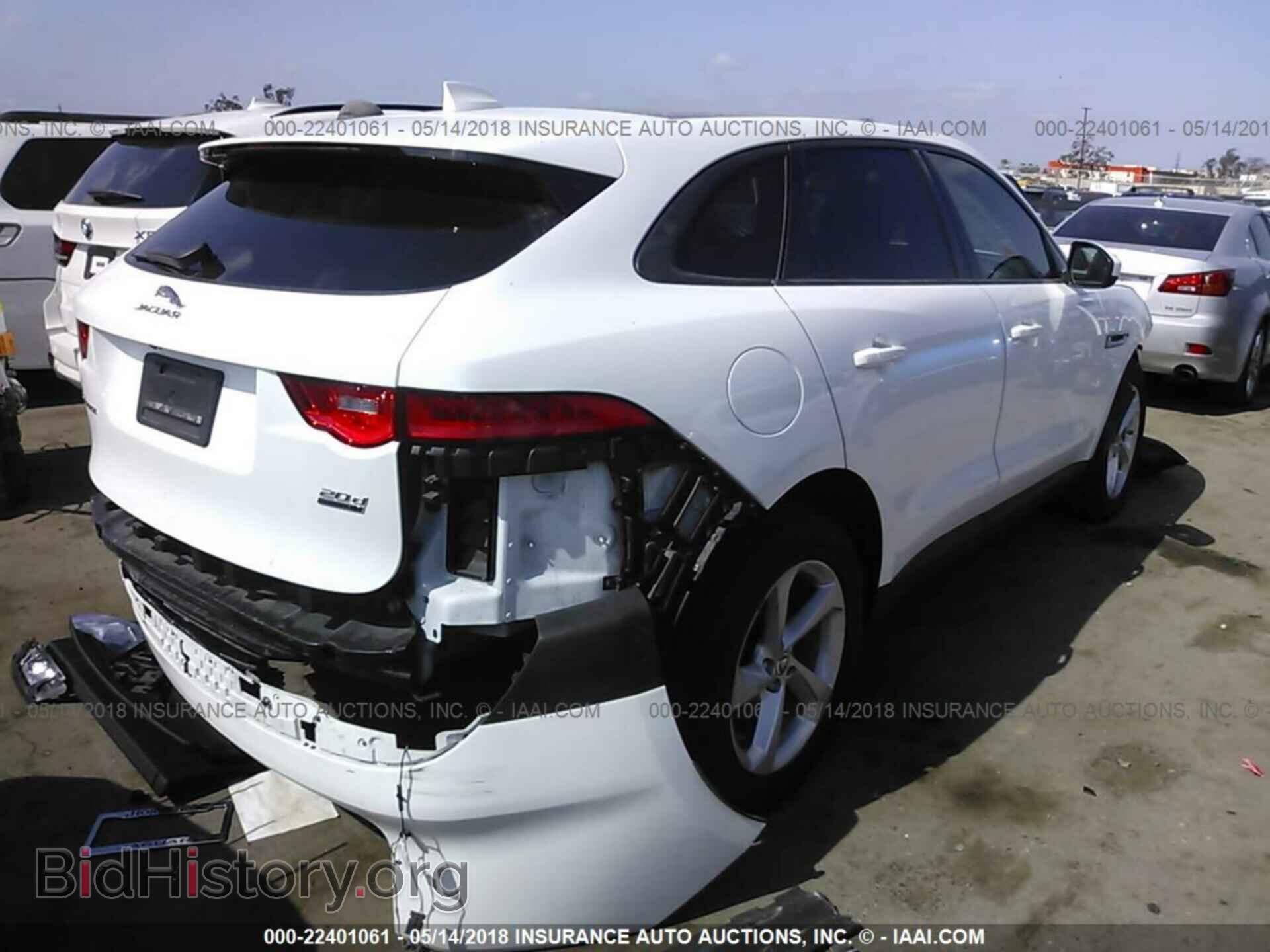 2017 Jaguar F-pace - VIN: SADCJ2BN3HA088065 - Фото 4