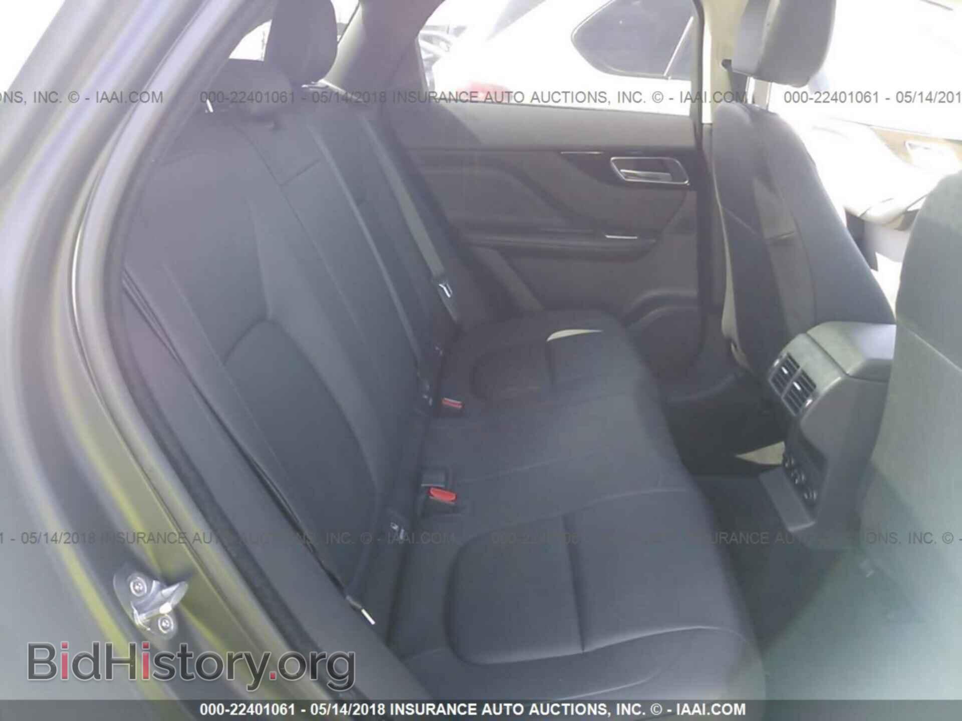 2017 Jaguar F-pace - VIN: SADCJ2BN3HA088065 - Фото 8