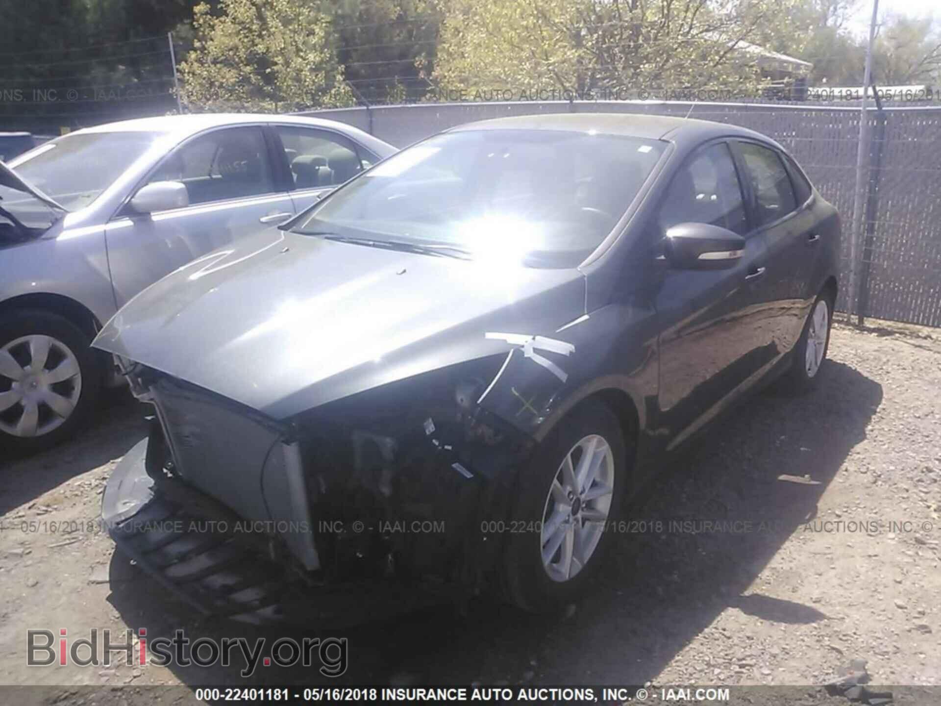 2016 Ford Focus - VIN: 1FADP3F29GL358073 - Photo 2