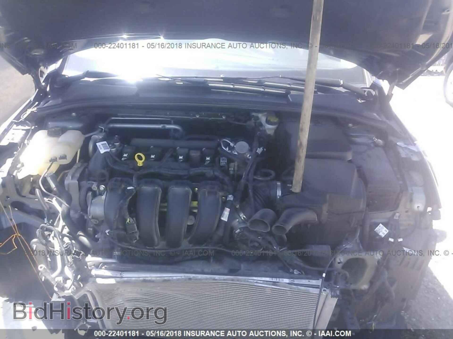2016 Ford Focus - VIN: 1FADP3F29GL358073 - Photo 10