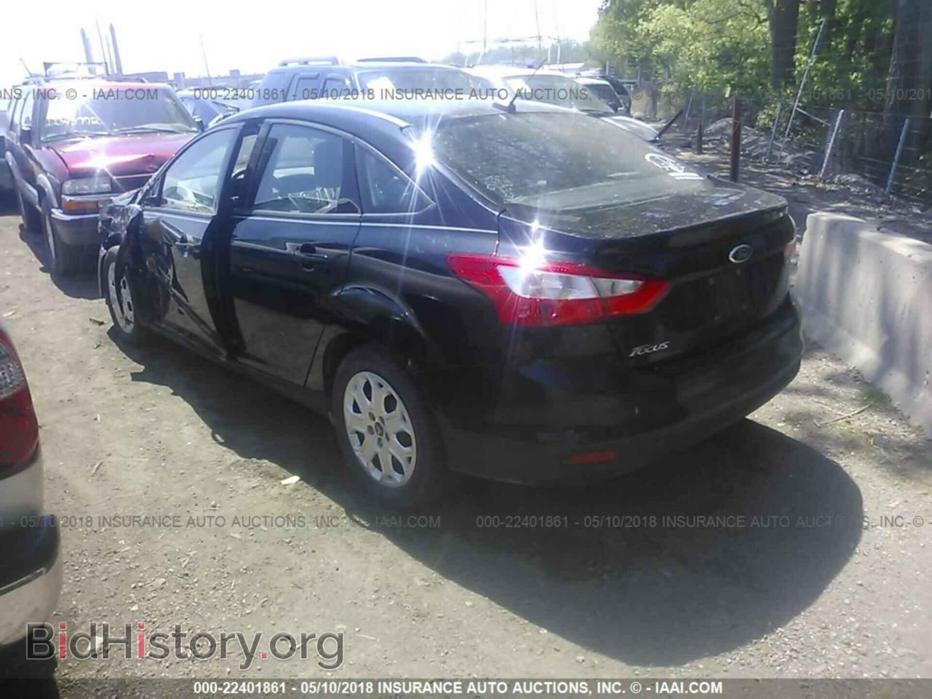 2012 Ford Focus - VIN: 1FAHP3F26CL234094 - Photo 3