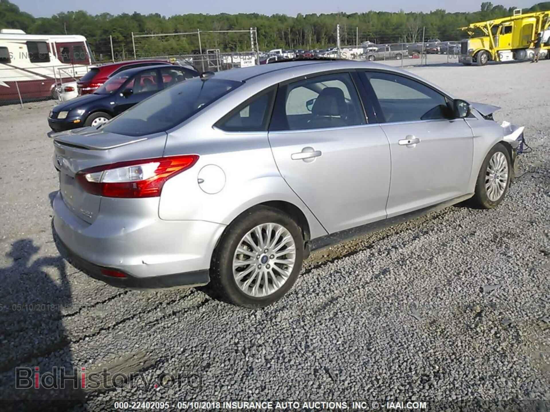 2012 Ford Focus - VIN: 1FAHP3J23CL461363 - Photo 4