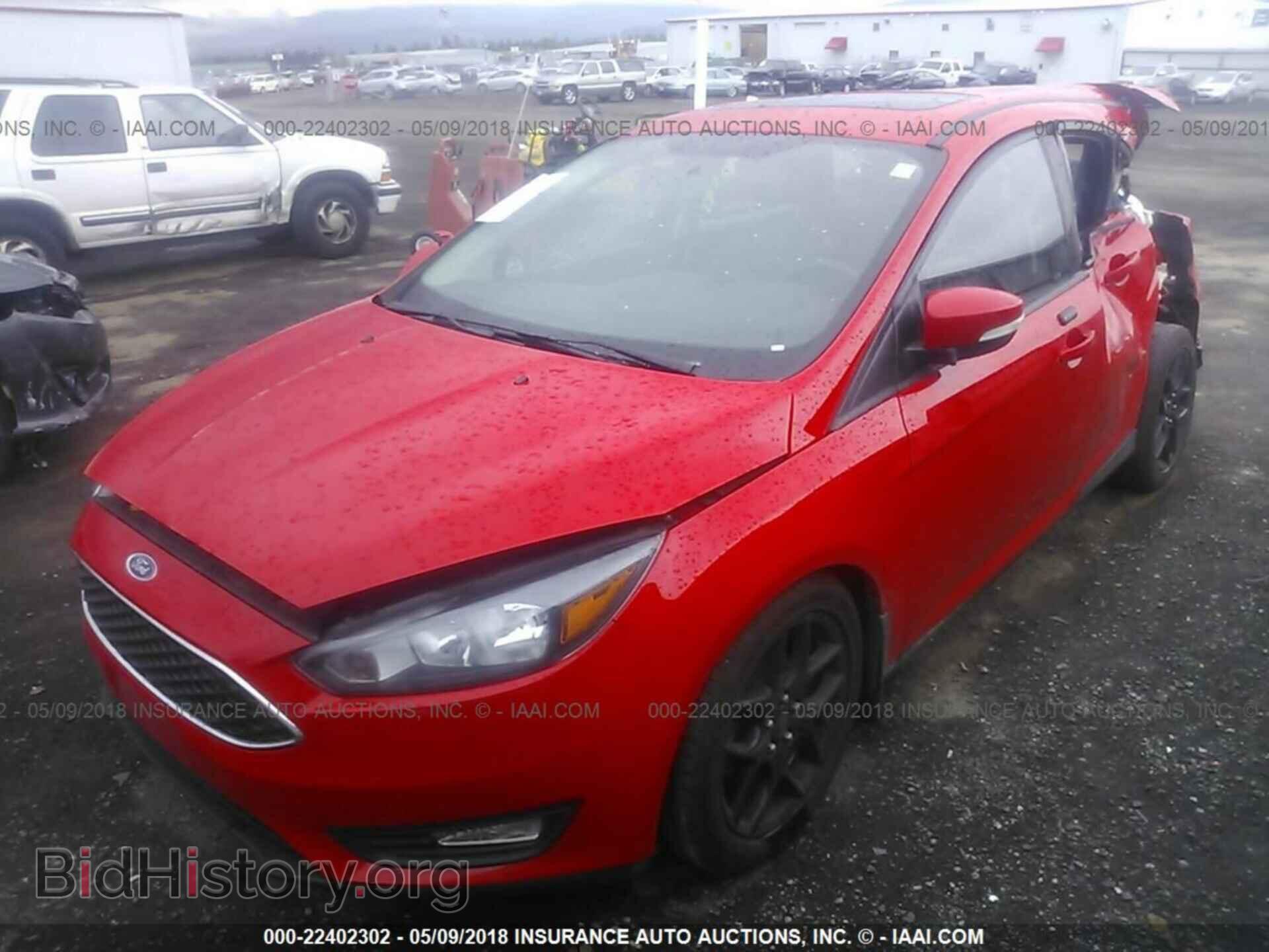 2016 Ford Focus - VIN: 1FADP3K25GL209536 - Photo 2