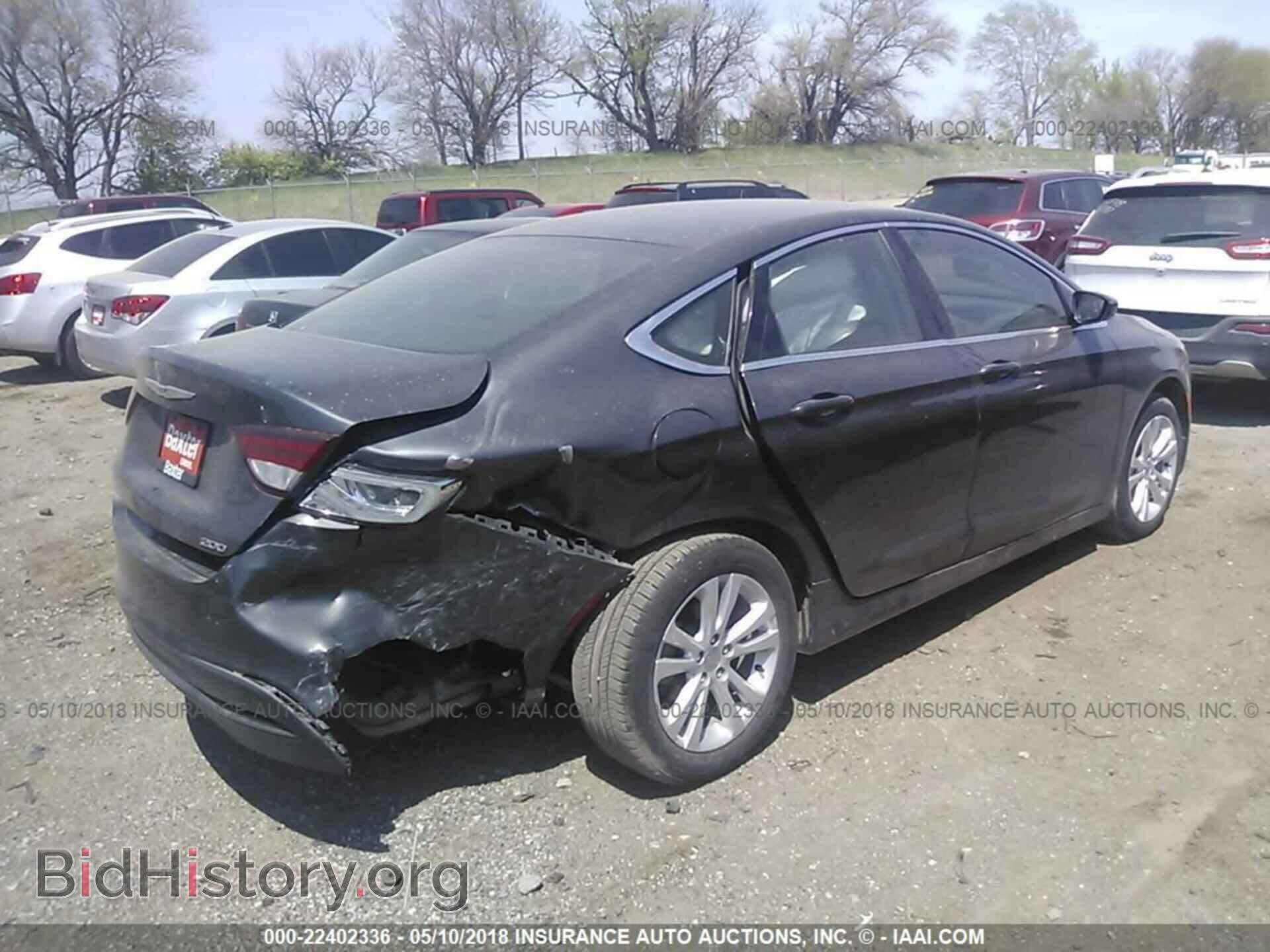 2016 Chrysler 200 - VIN: 1C3CCCFB5GN194430 - Photo 4