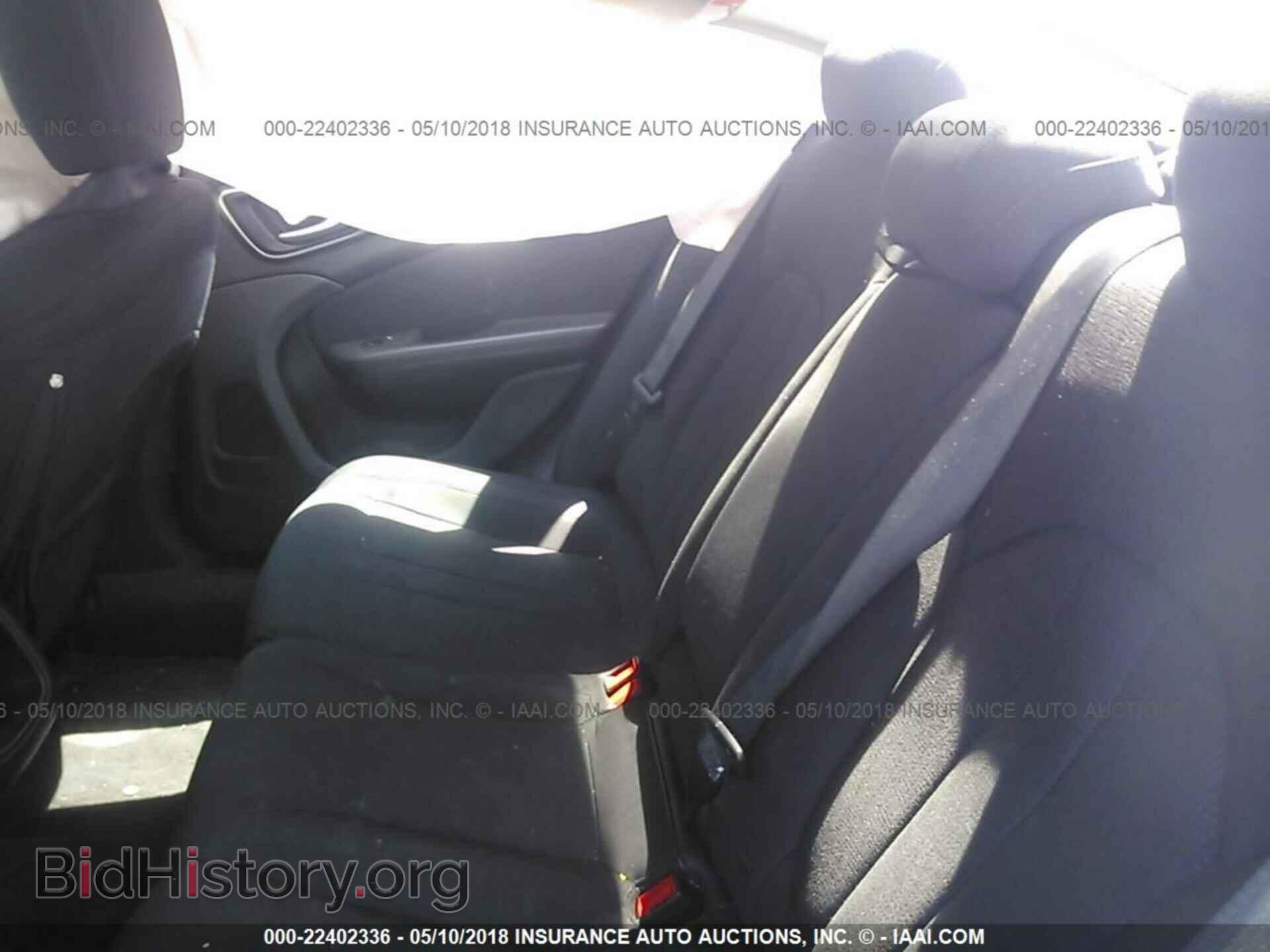 2016 Chrysler 200 - VIN: 1C3CCCFB5GN194430 - Photo 8
