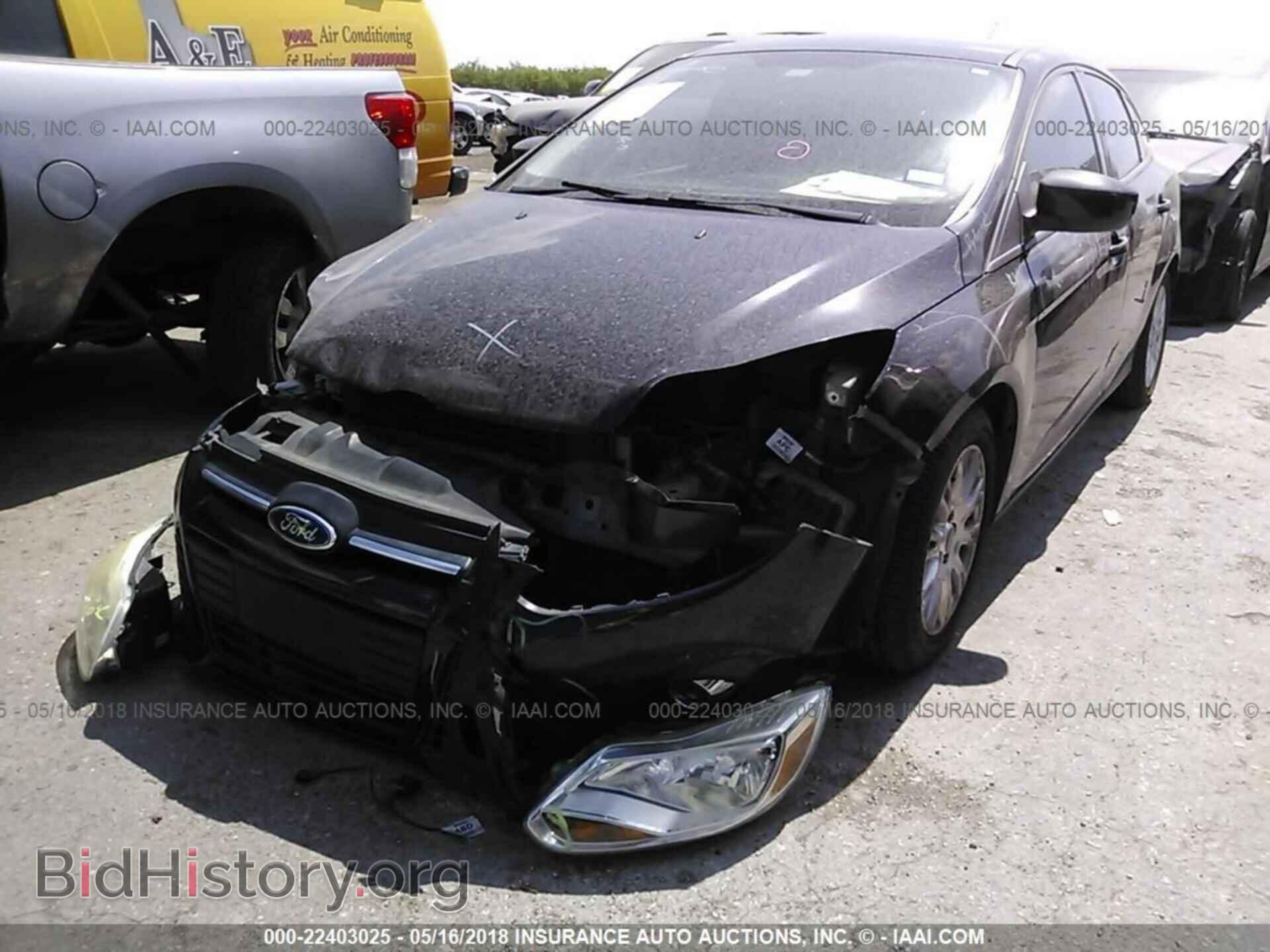 2012 Ford Focus - VIN: 1FAHP3F22CL107407 - Фото 2