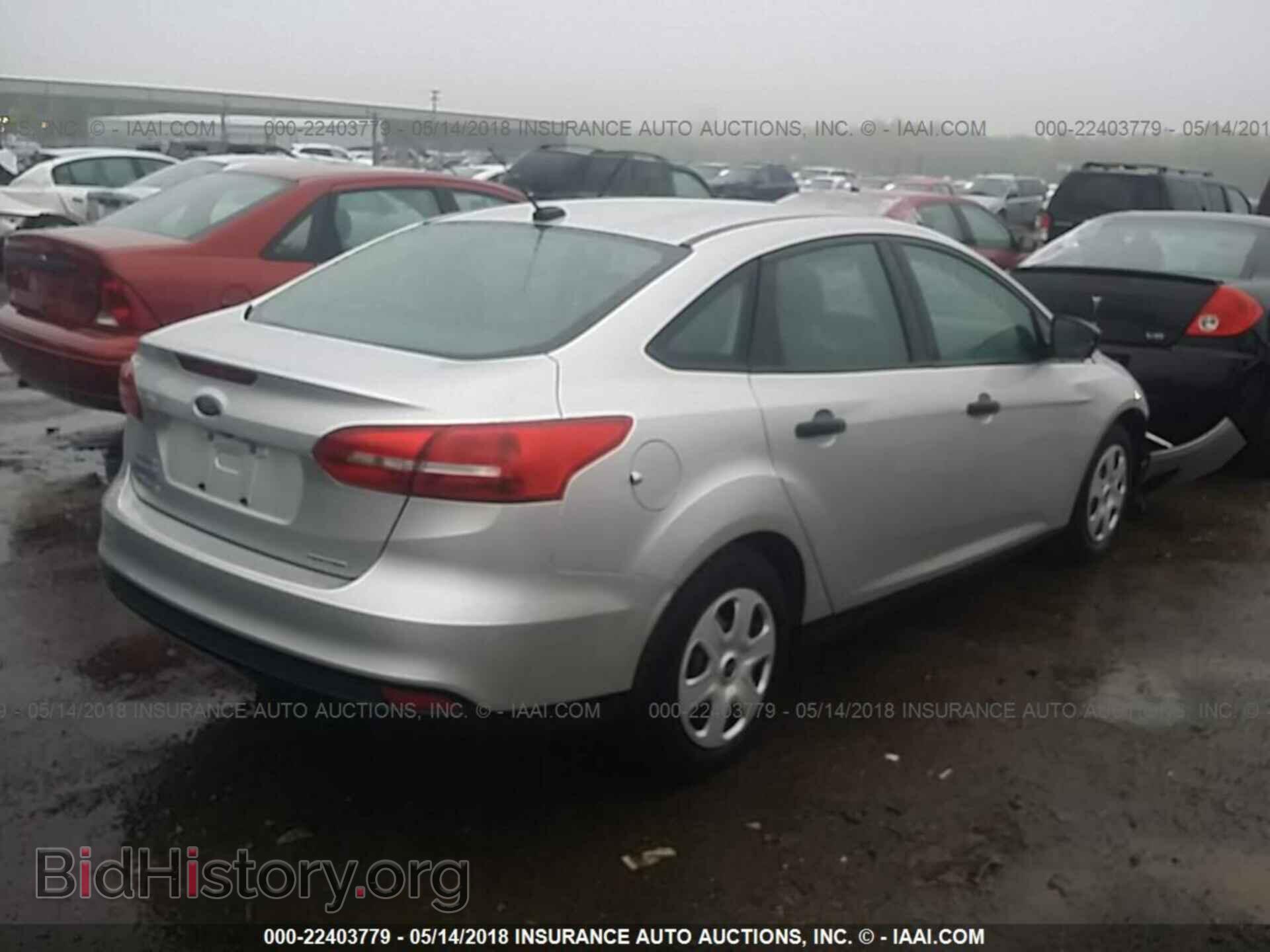2016 Ford Focus - VIN: 1FADP3E28GL243952 - Фото 4