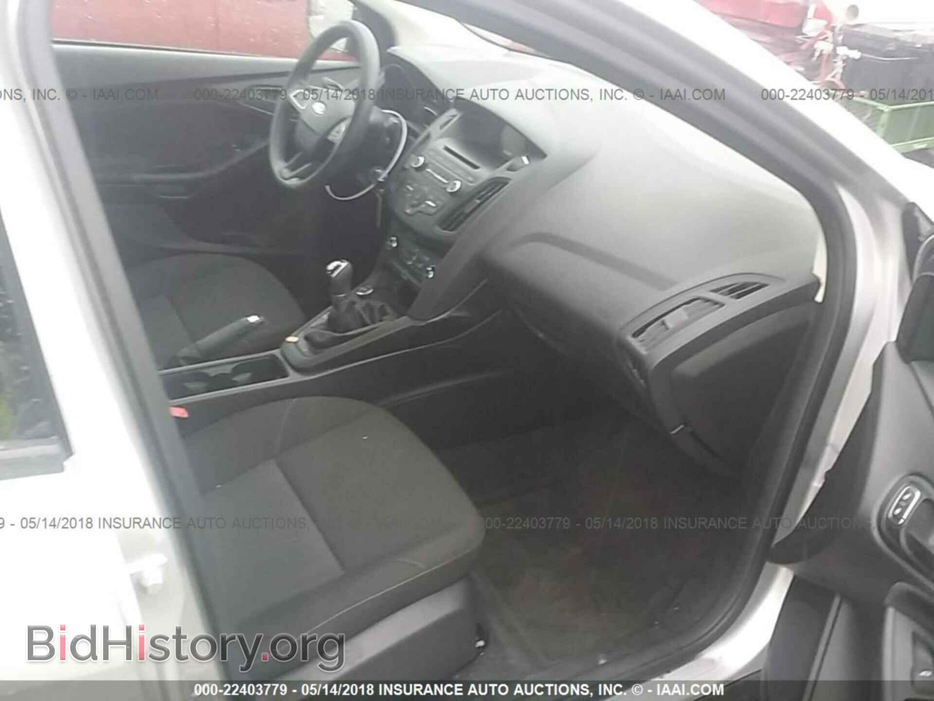 2016 Ford Focus - VIN: 1FADP3E28GL243952 - Фото 5