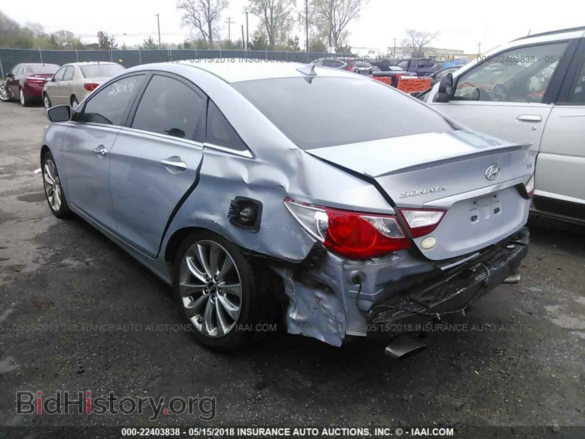 2012 Hyundai Sonata - VIN: 5NPEC4AB4CH327836 - Photo 3