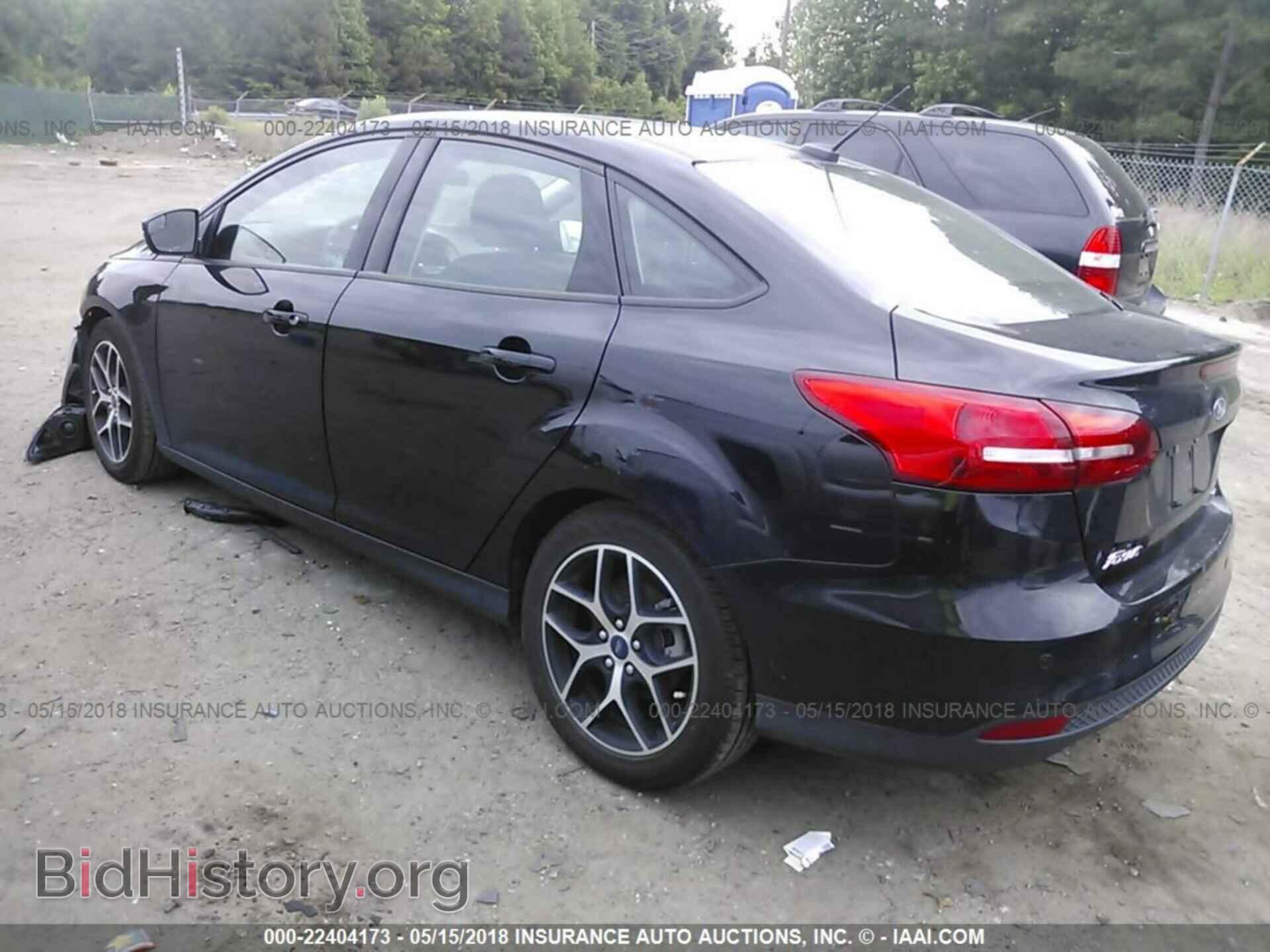 2017 Ford Focus - VIN: 1FADP3H24HL330809 - Photo 3