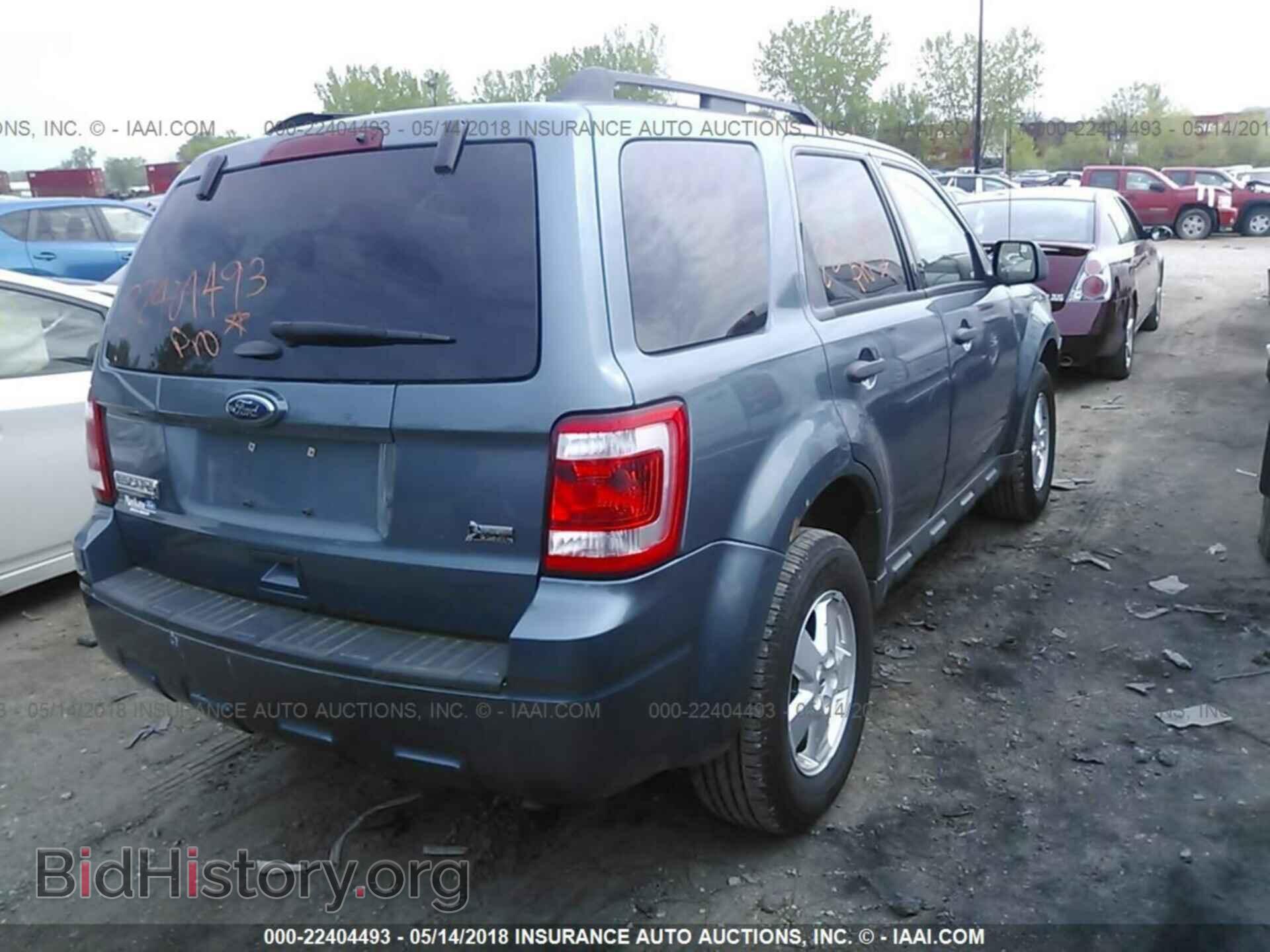 2011 Ford Escape - VIN: 1FMCU9DG0BKA98365 - Photo 4