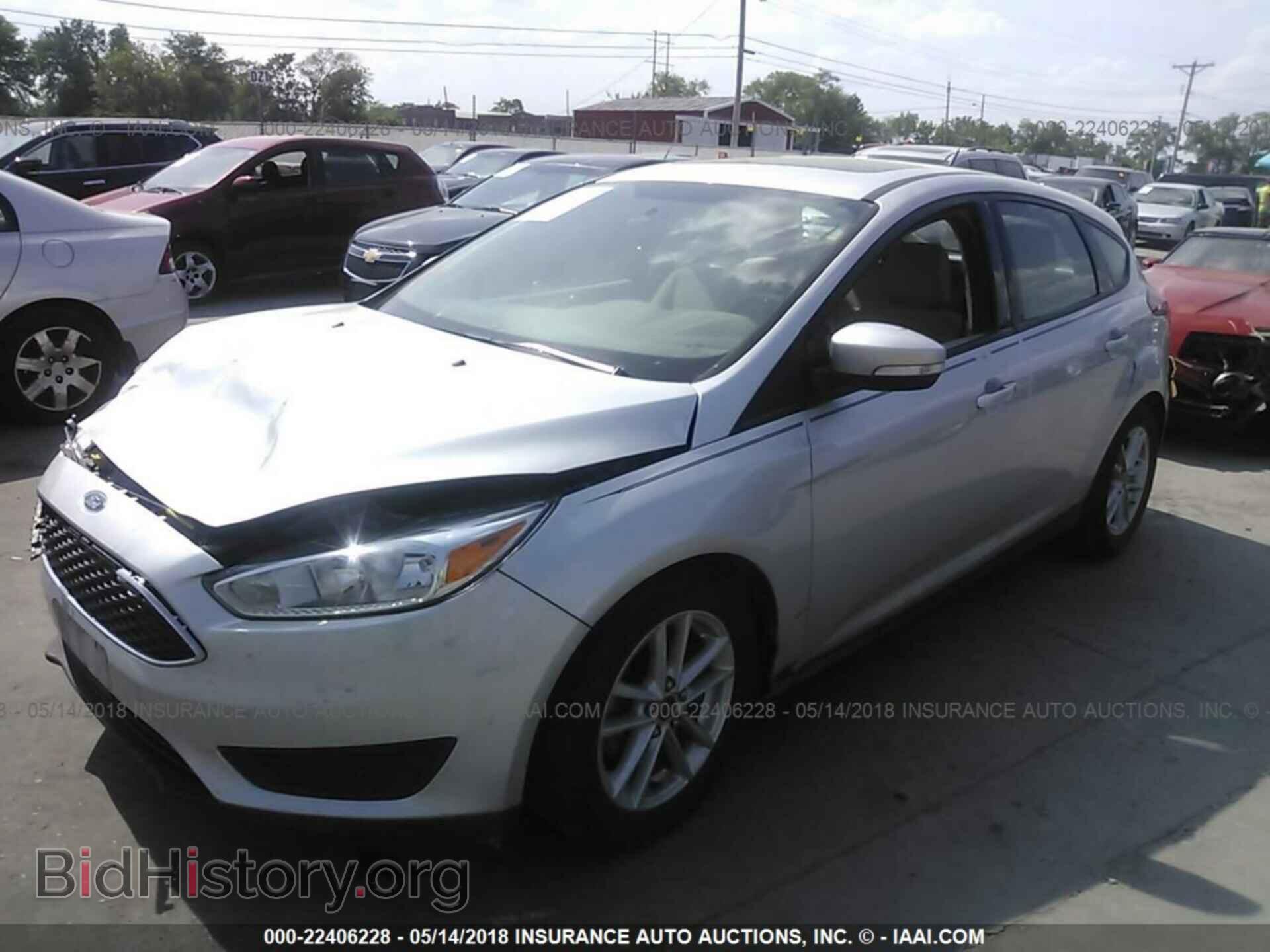 2015 Ford Focus - VIN: 1FADP3K29FL357414 - Photo 2