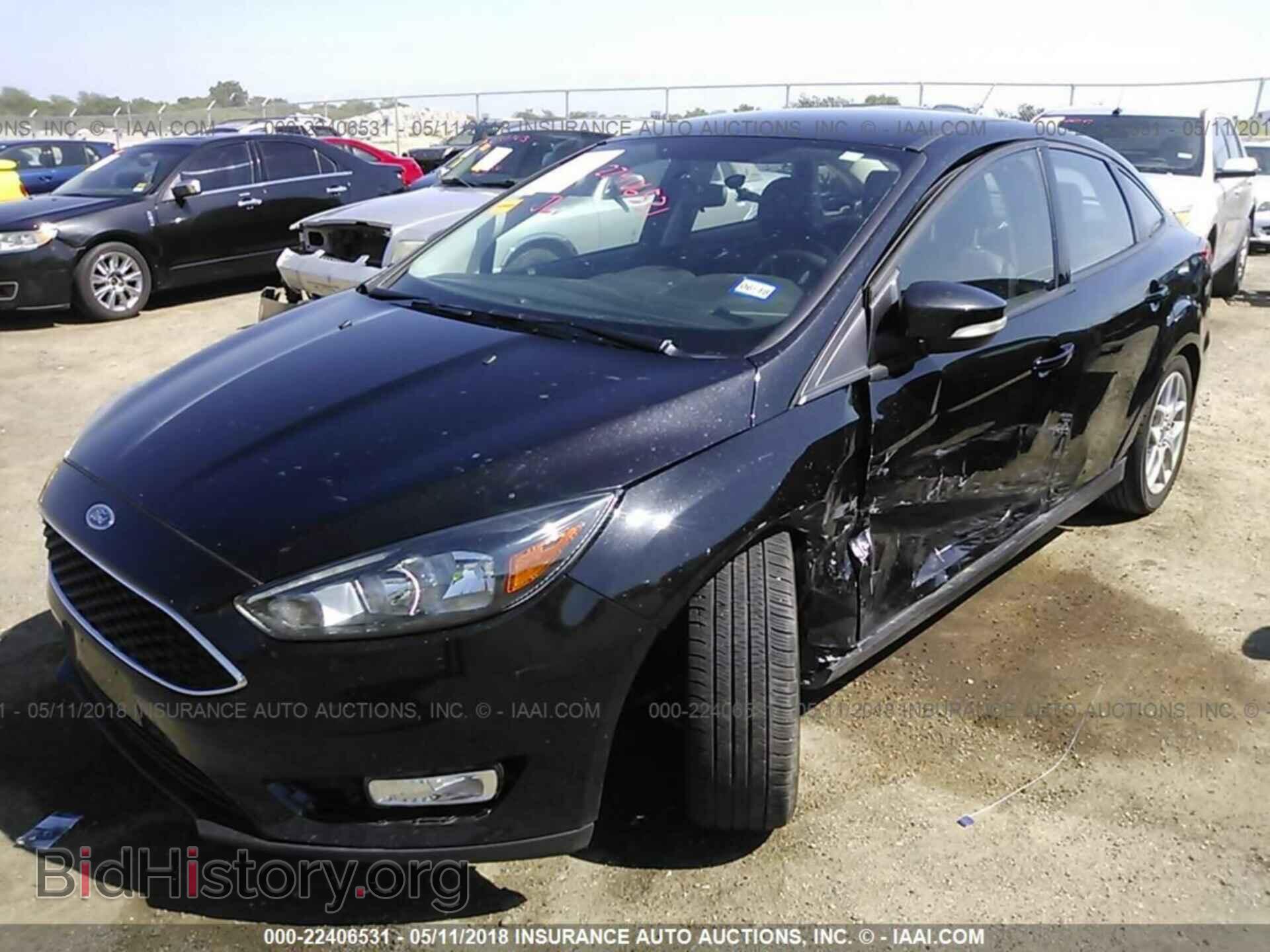 2015 Ford Focus - VIN: 1FADP3F27FL271254 - Photo 2