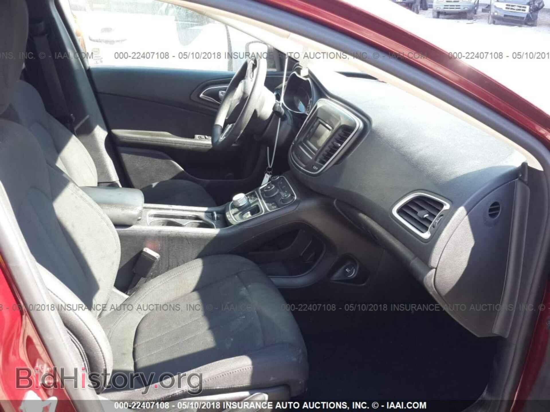 2016 Chrysler 200 - VIN: 1C3CCCABXGN115826 - Photo 5