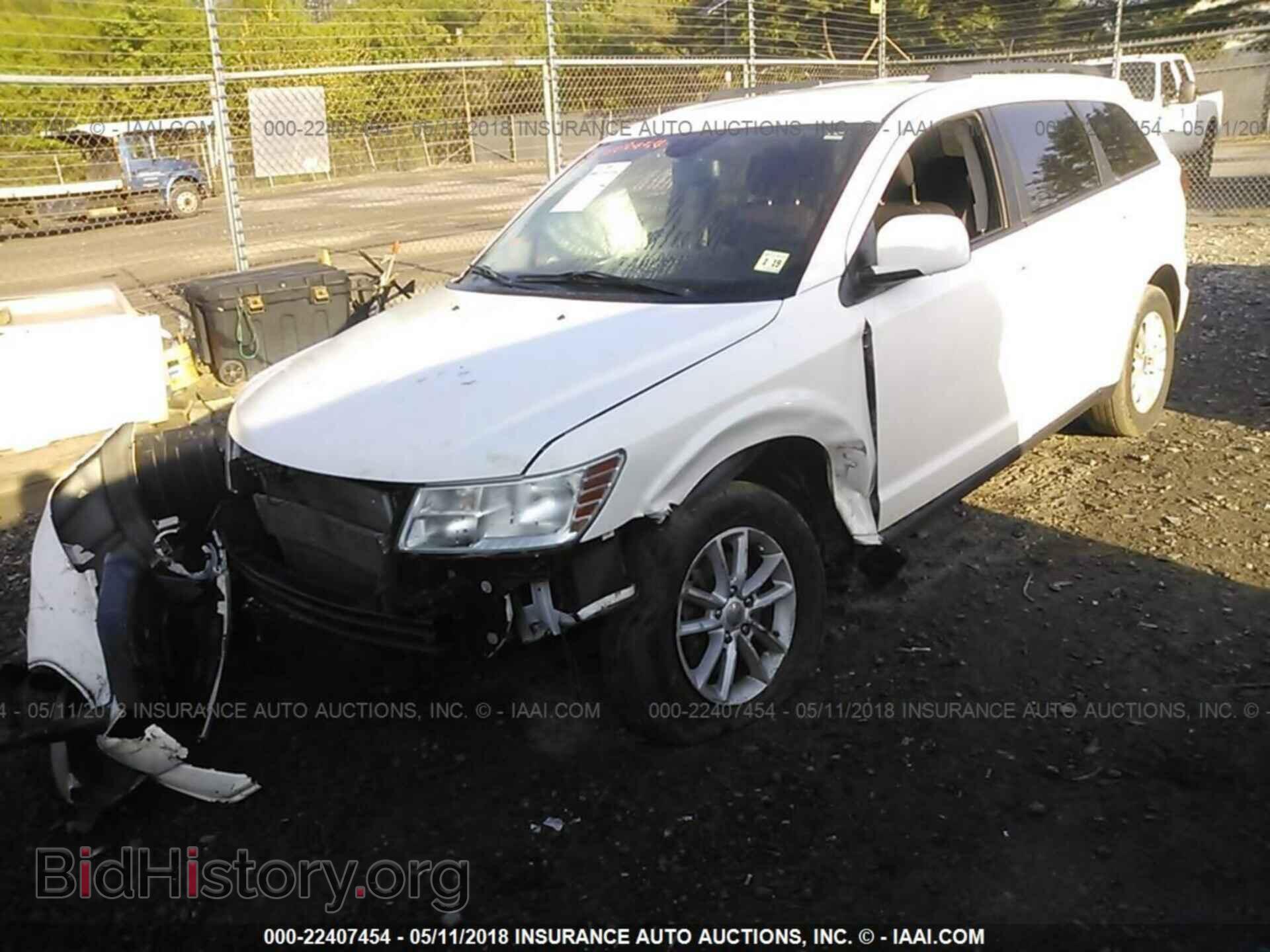 2015 Dodge Journey - VIN: 3C4PDCBG1FT565593 - Photo 2