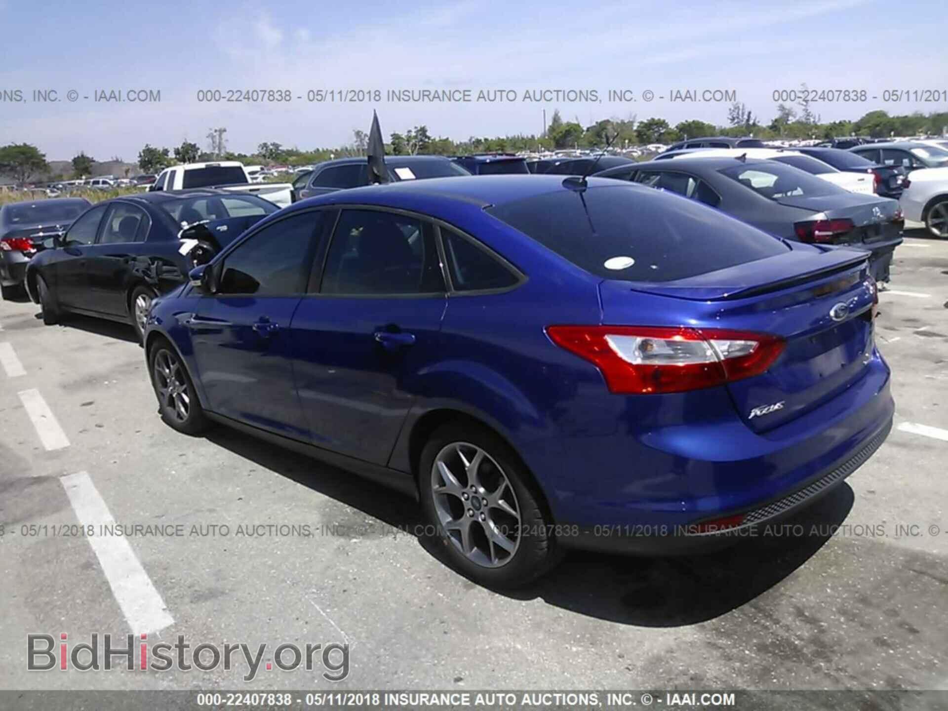 2014 Ford Focus - VIN: 1FADP3F21EL324805 - Photo 3