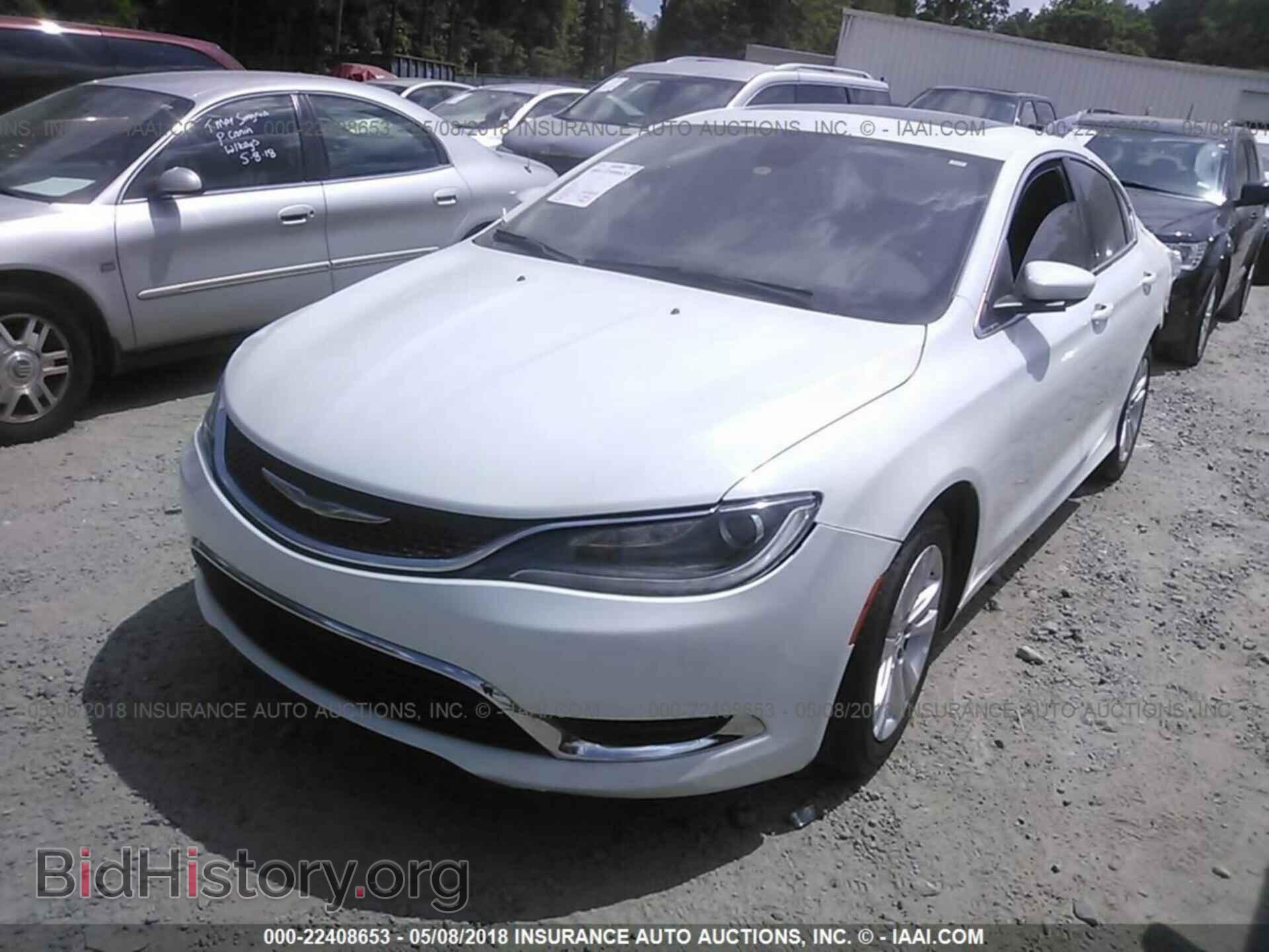 2015 Chrysler 200 - VIN: 1C3CCCAB7FN637358 - Photo 2