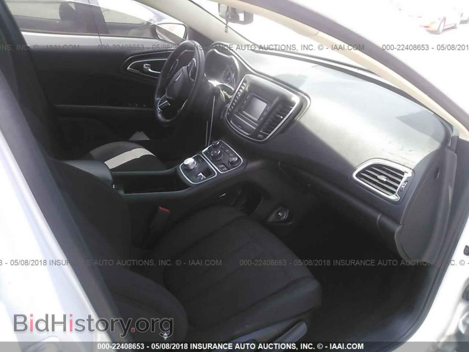 2015 Chrysler 200 - VIN: 1C3CCCAB7FN637358 - Photo 5