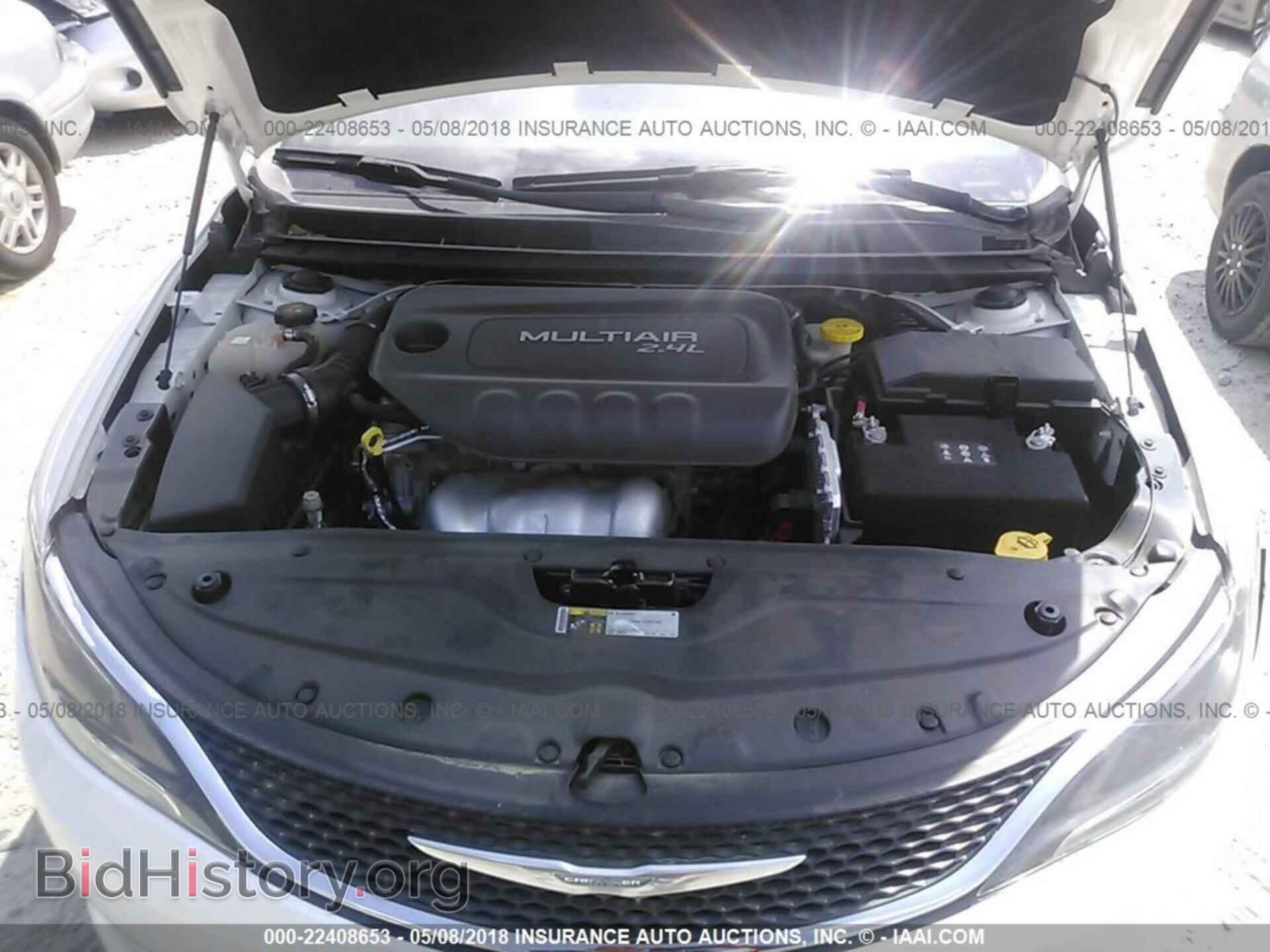 2015 Chrysler 200 - VIN: 1C3CCCAB7FN637358 - Photo 10