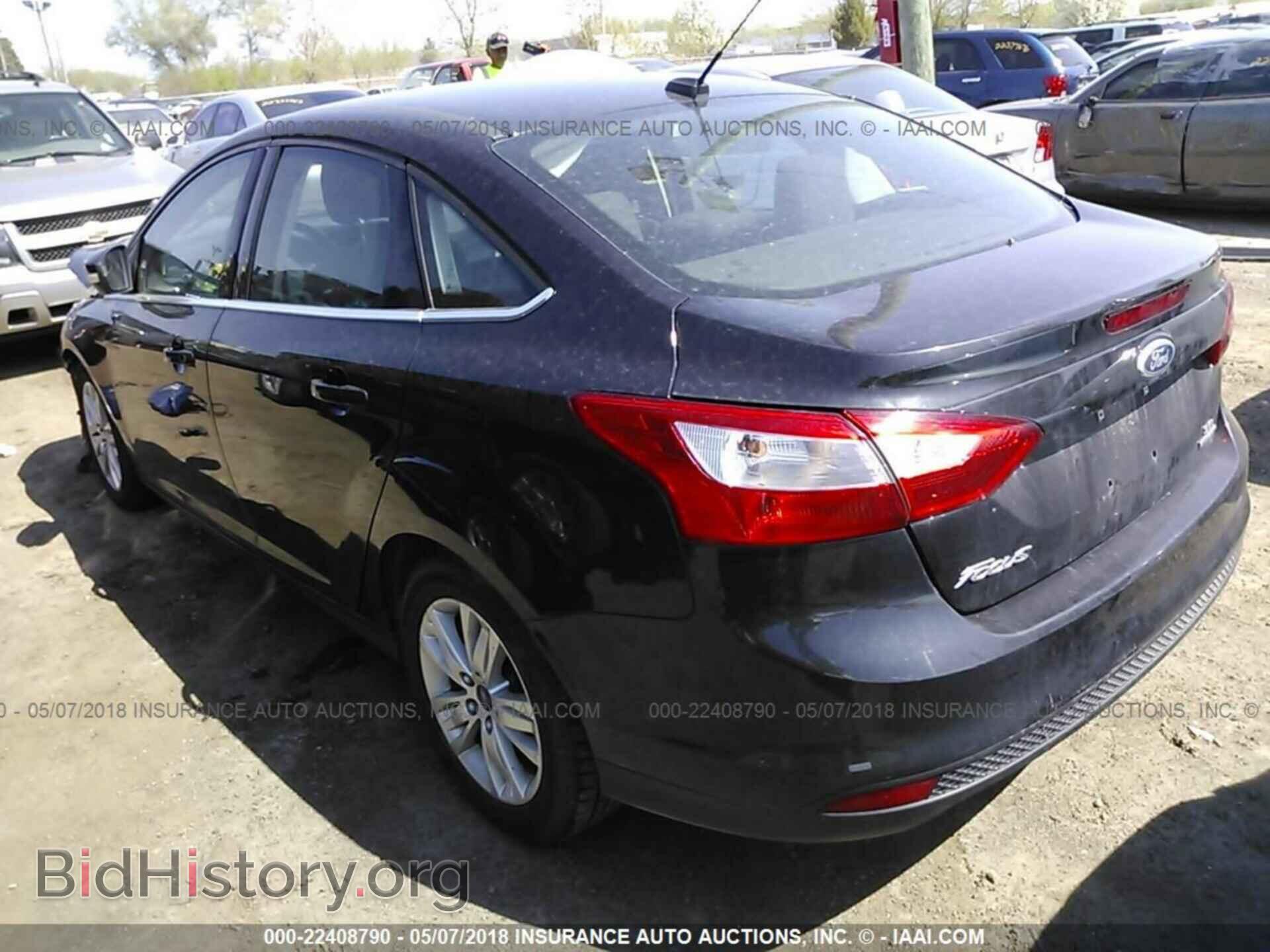 2012 Ford Focus - VIN: 1FAHP3H21CL430845 - Photo 3