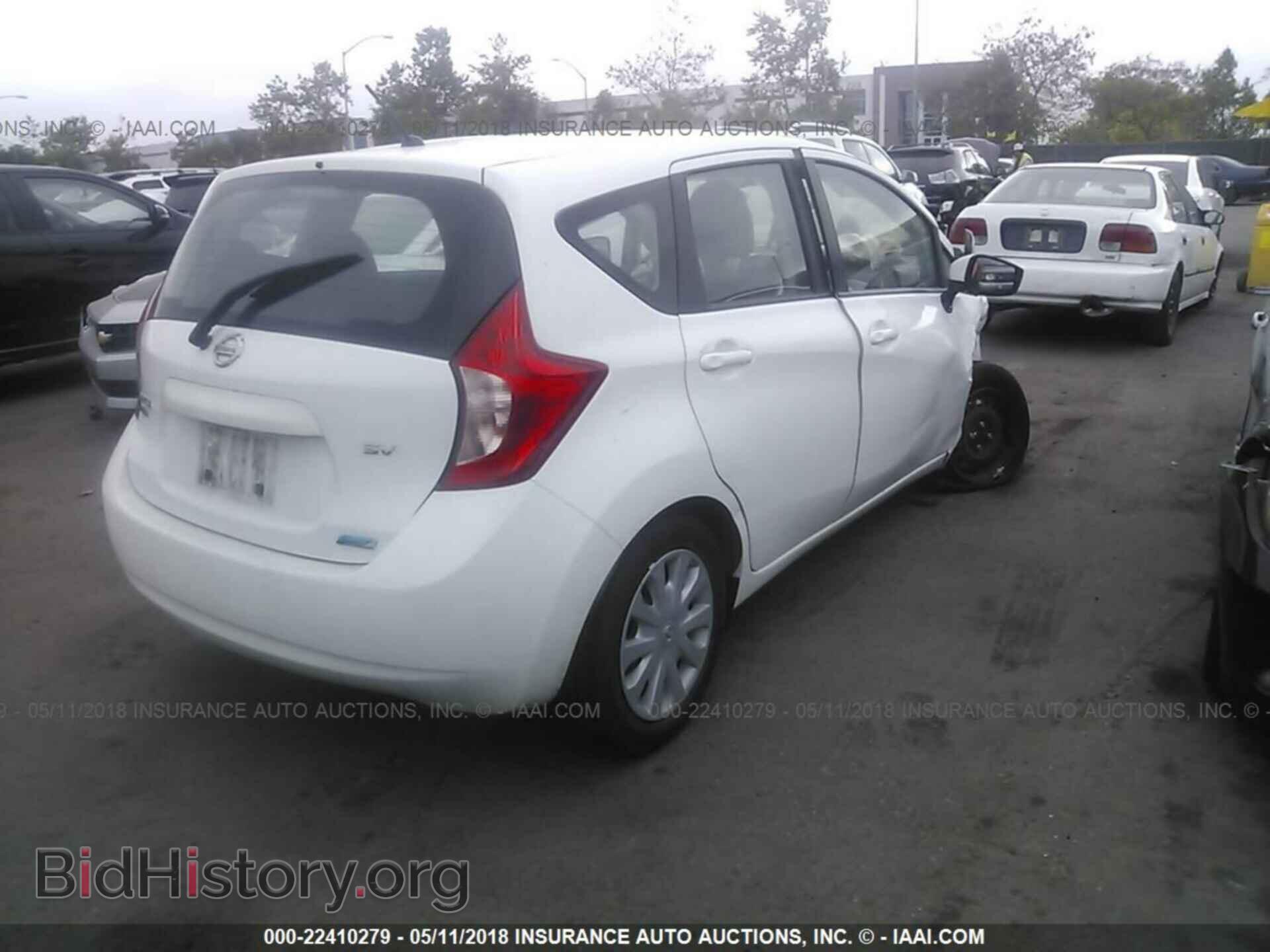 2015 Nissan Versa note - VIN: 3N1CE2CP0FL402425 - Photo 4