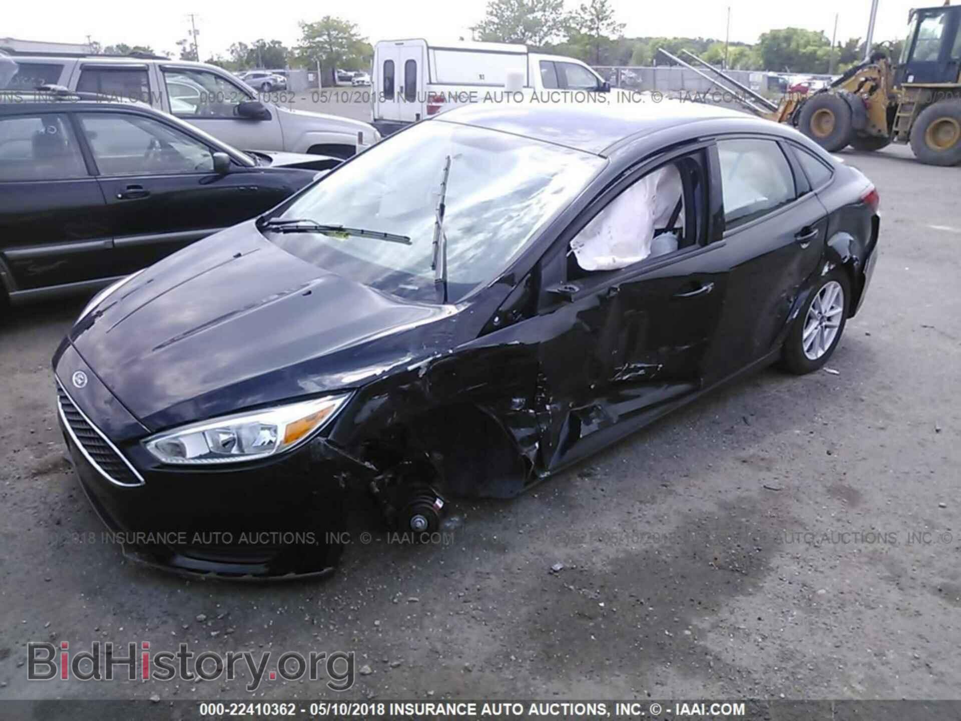 2017 Ford Focus - VIN: 1FADP3F21HL252525 - Photo 2