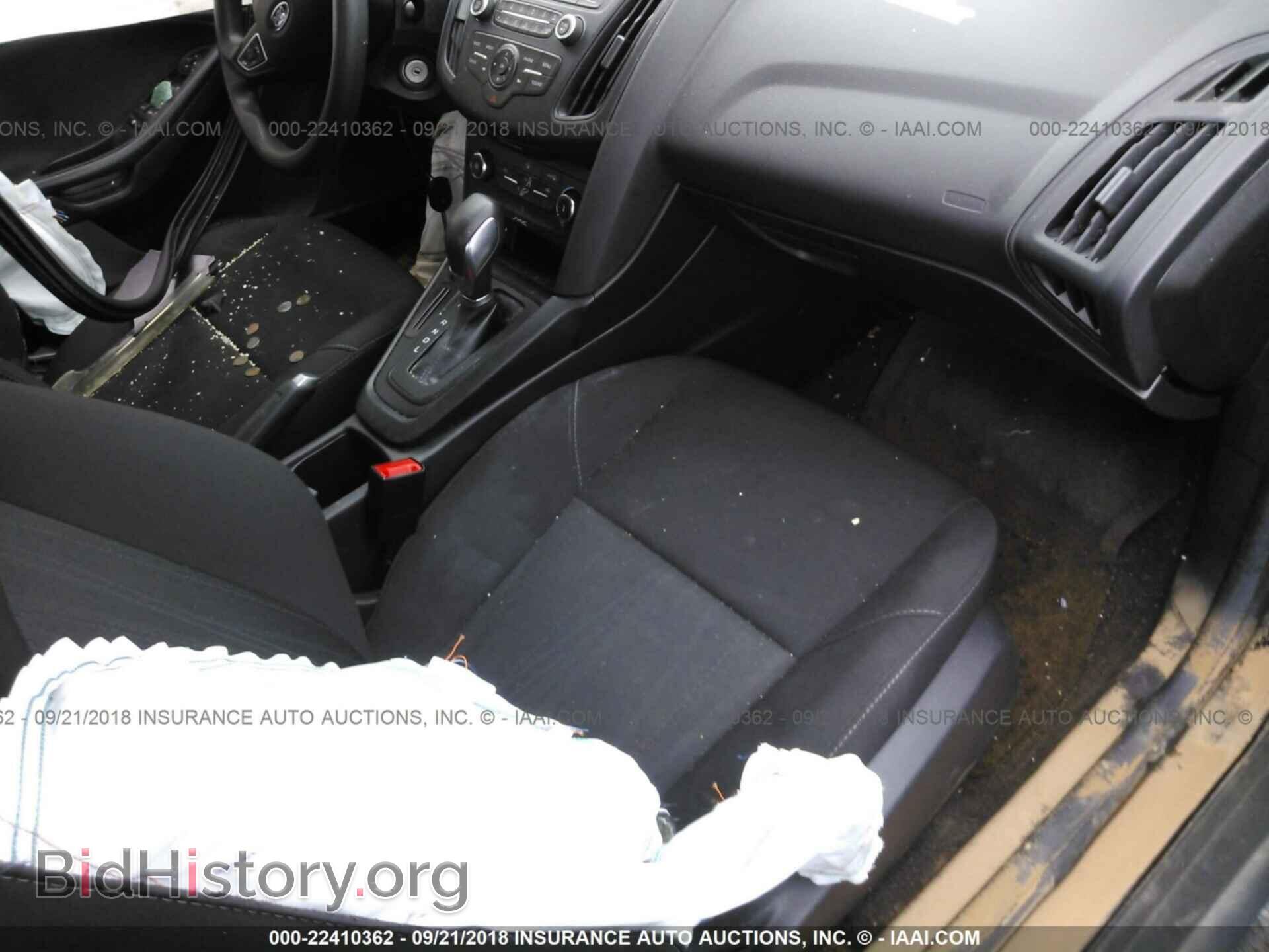 2017 Ford Focus - VIN: 1FADP3F21HL252525 - Photo 5