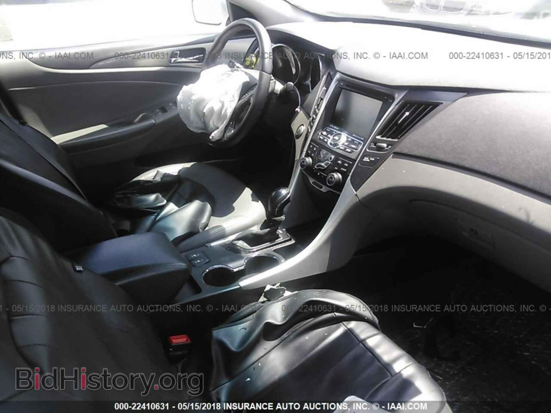 2012 Hyundai Sonata - VIN: KMHEC4A41CA063155 - Photo 5