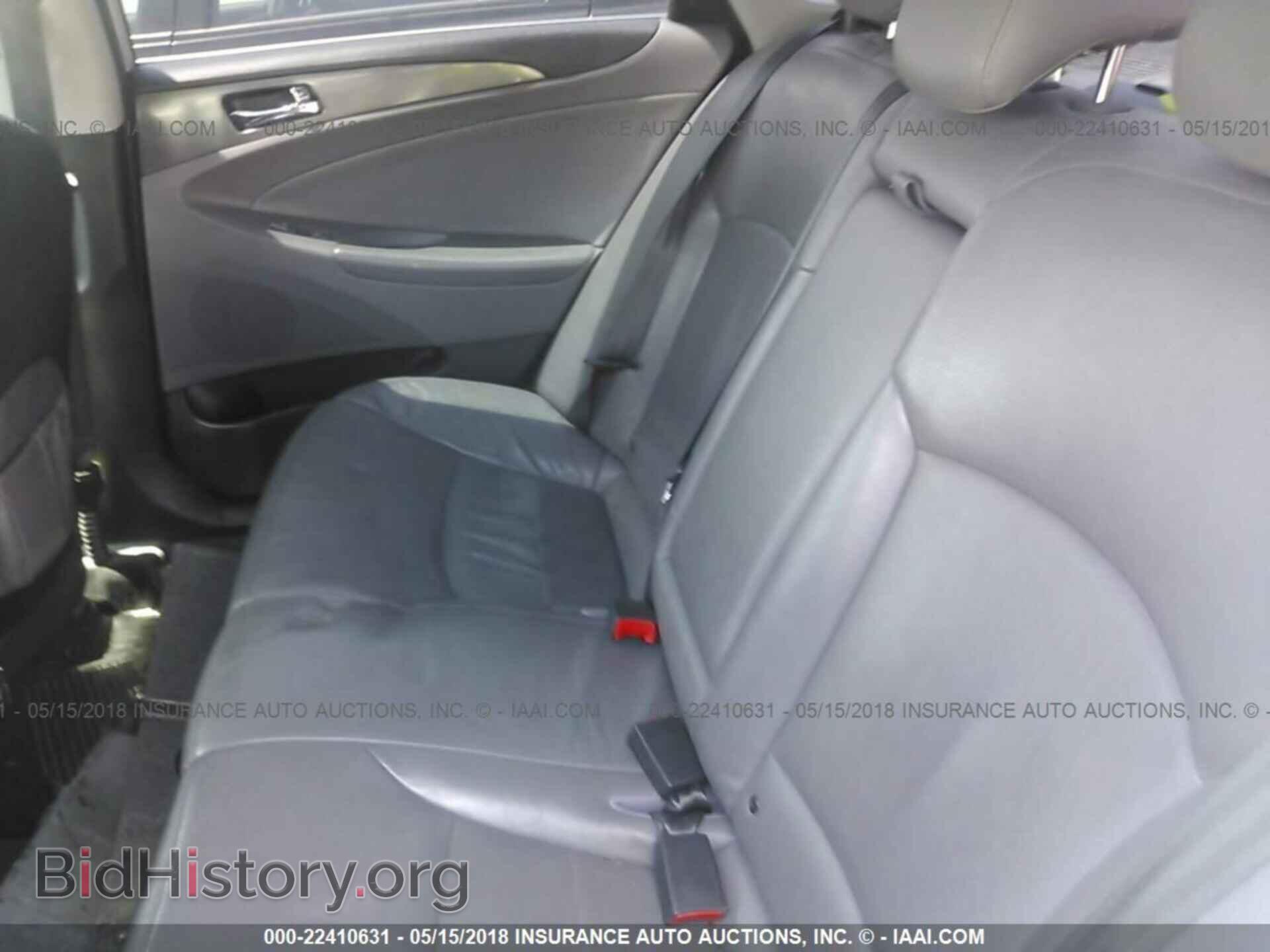 2012 Hyundai Sonata - VIN: KMHEC4A41CA063155 - Photo 8