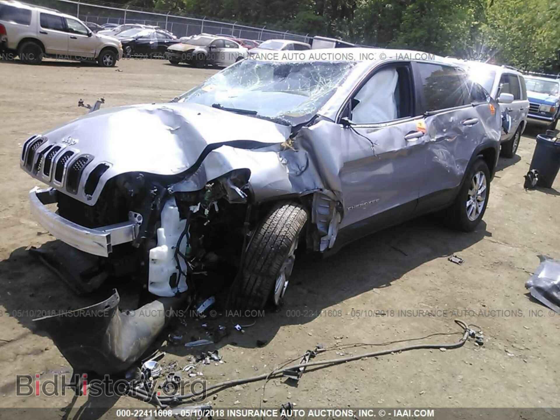 2014 Jeep Cherokee - VIN: 1C4PJMDS6EW150228 - Photo 2