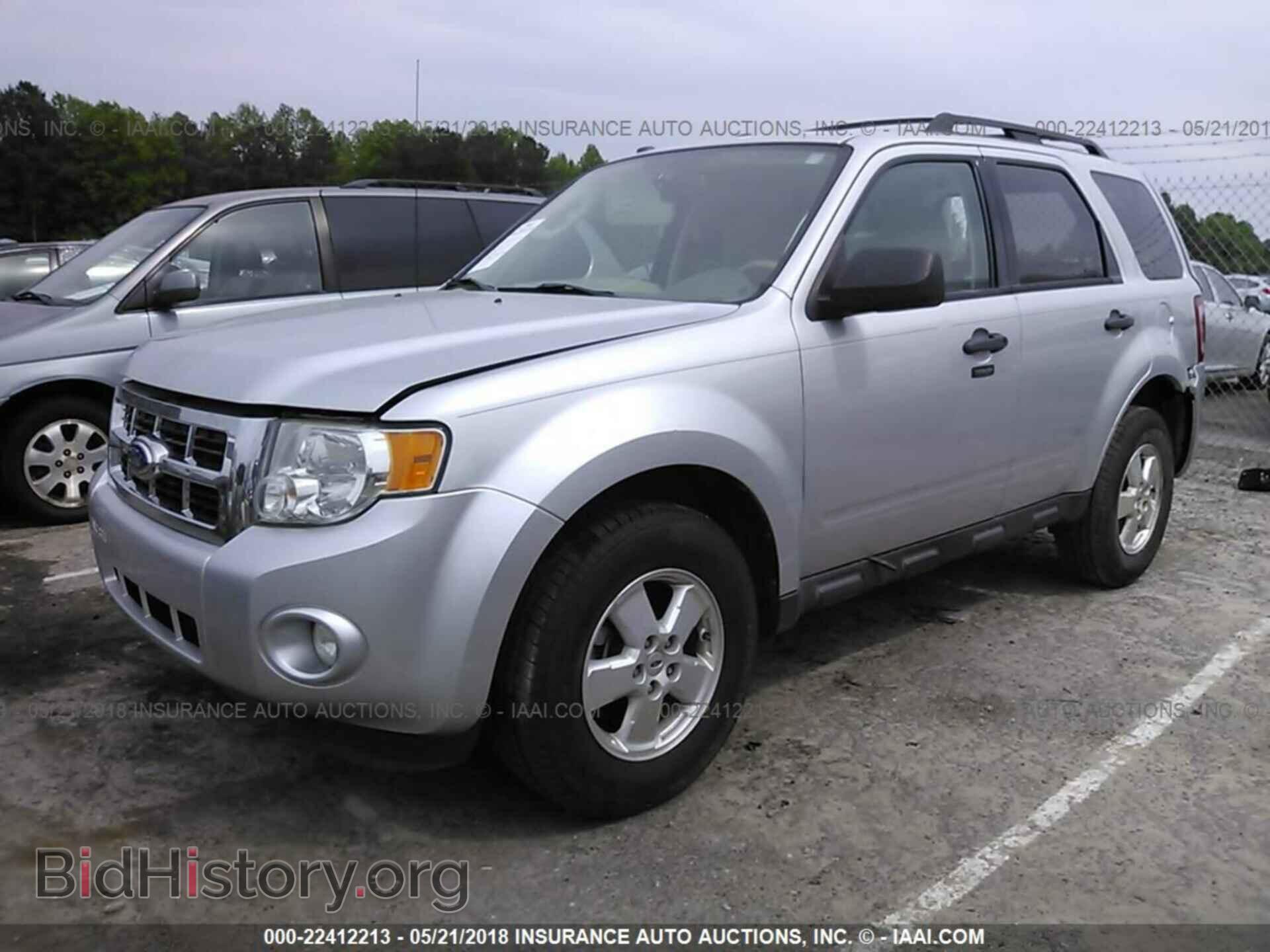 2011 Ford Escape - VIN: 1FMCU0D7XBKC08513 - Photo 2