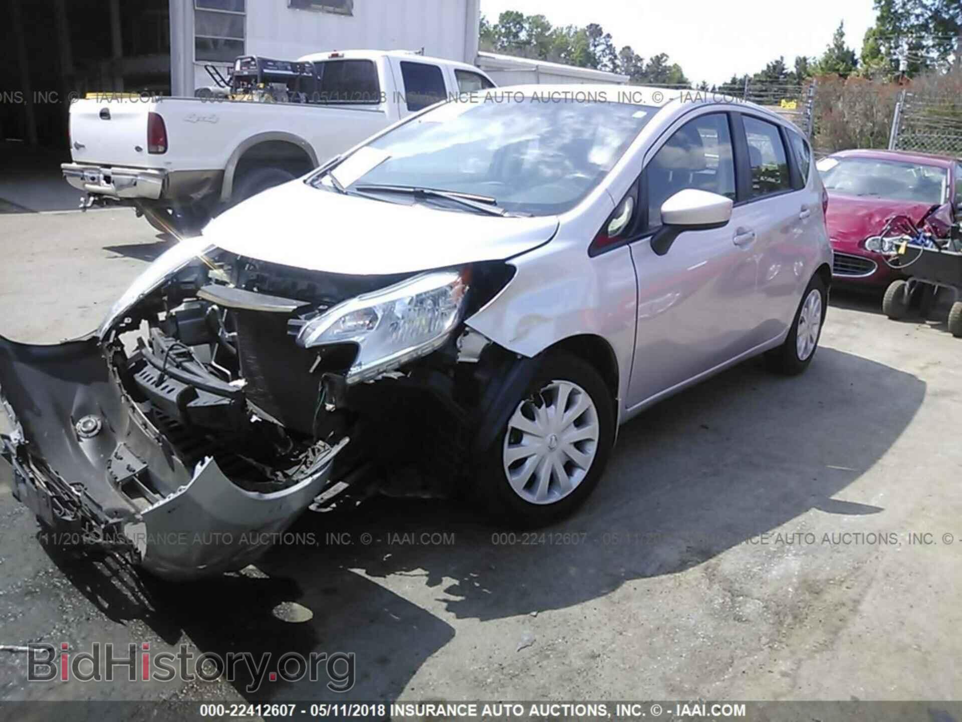 2015 Nissan Versa note - VIN: 3N1CE2CP7FL445627 - Фото 2