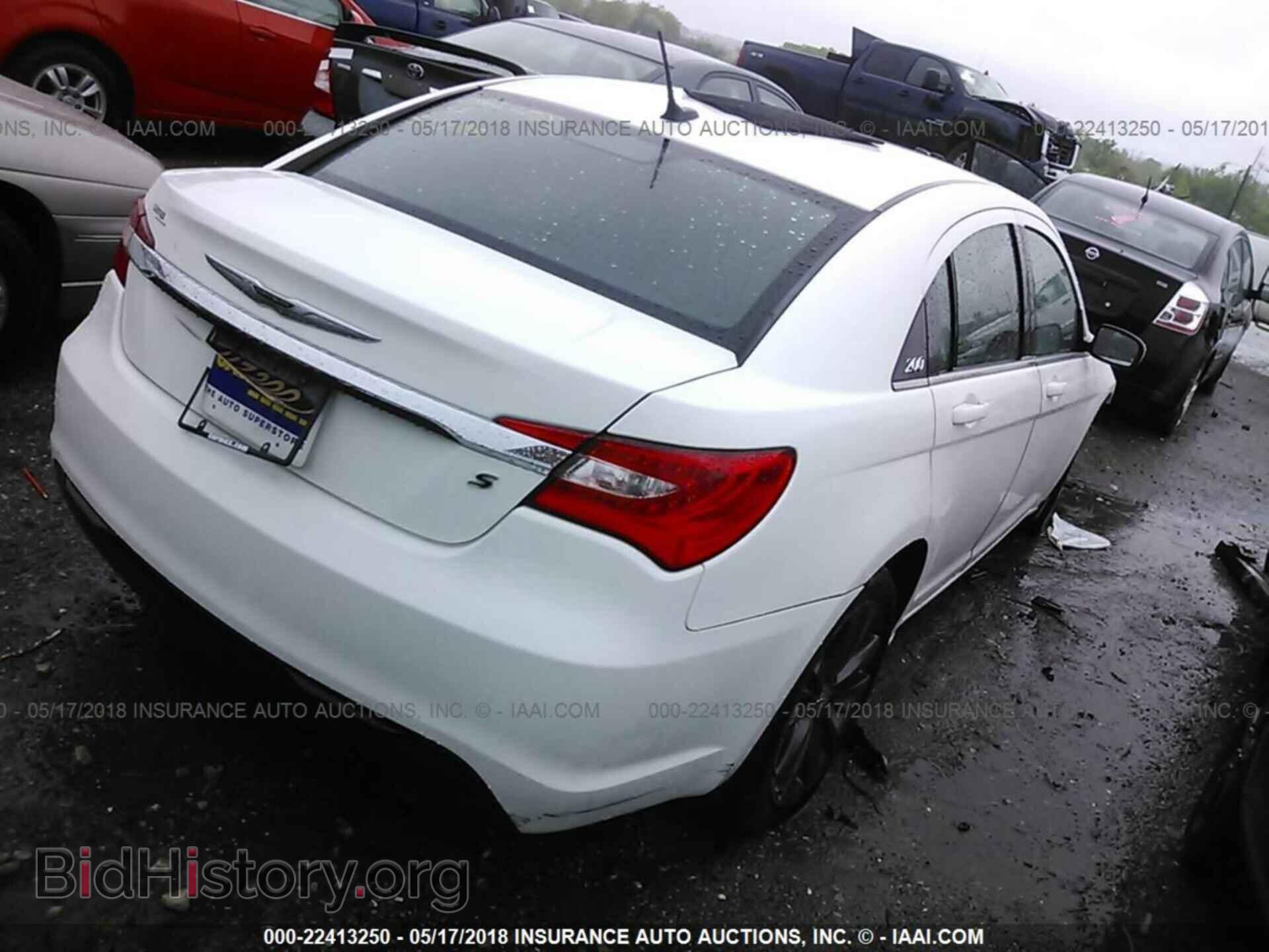 2013 Chrysler 200 - VIN: 1C3CCBBG1DN715523 - Photo 4