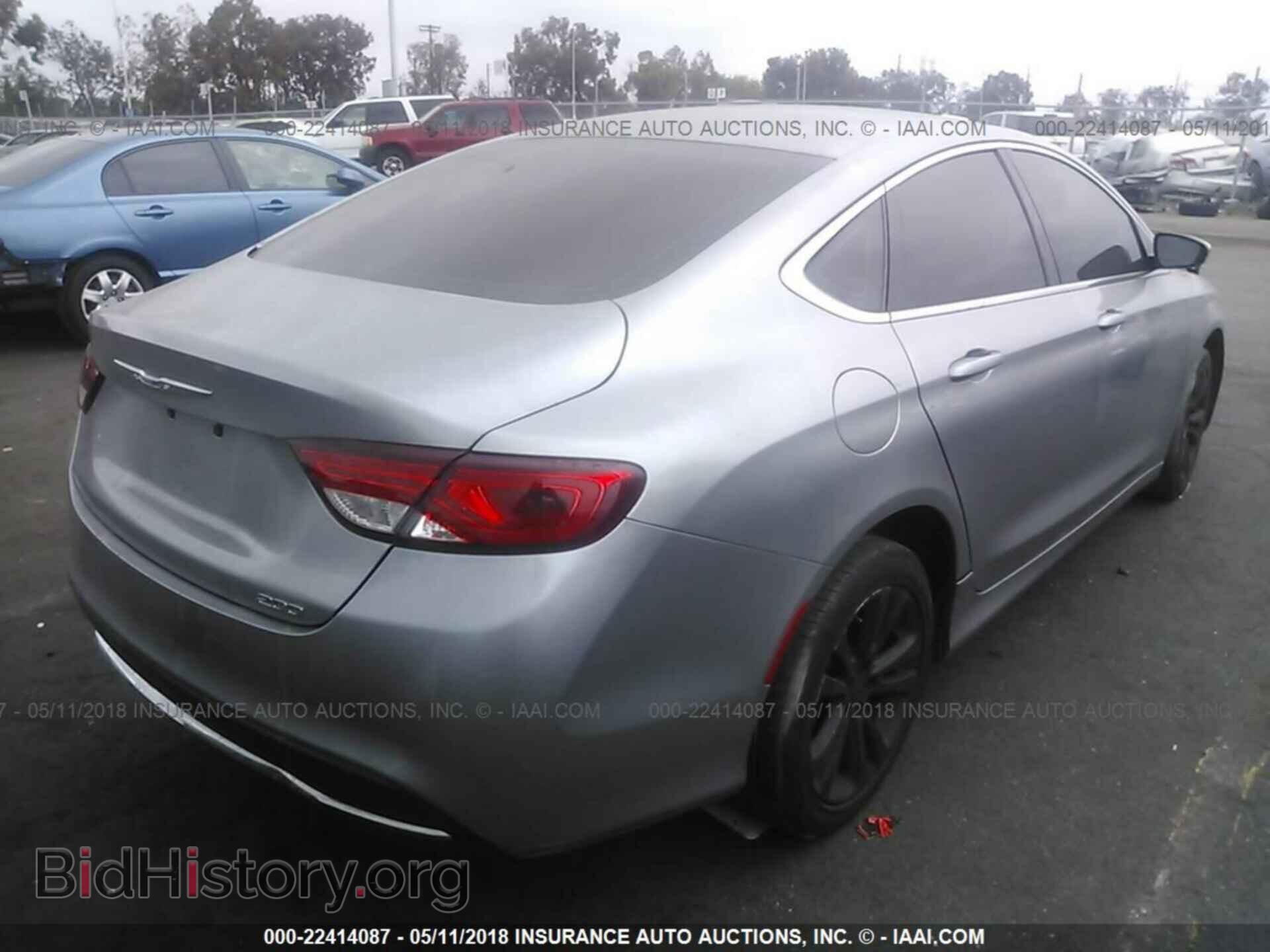 2015 Chrysler 200 - VIN: 1C3CCCAB2FN703489 - Photo 4