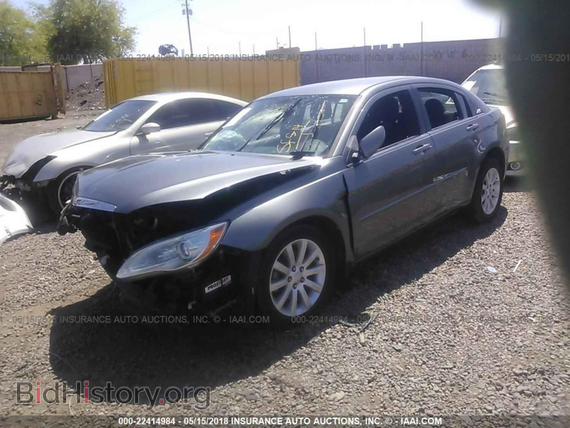 2013 Chrysler 200 - VIN: 1C3CCBBBXDN603940 - Photo 2