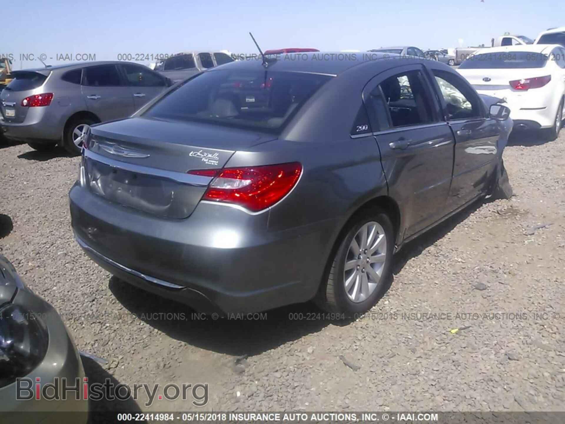 2013 Chrysler 200 - VIN: 1C3CCBBBXDN603940 - Photo 4