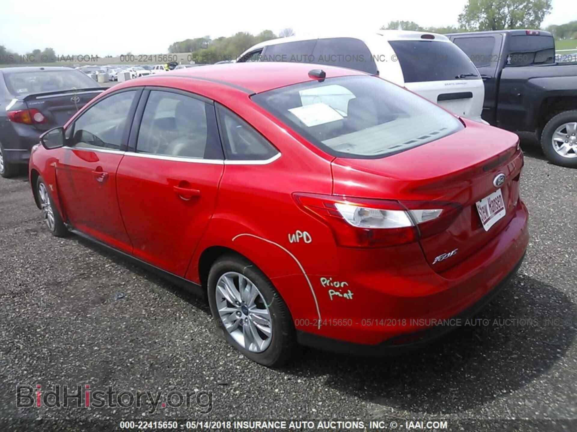 2012 Ford Focus - VIN: 1FAHP3H22CL405887 - Photo 3