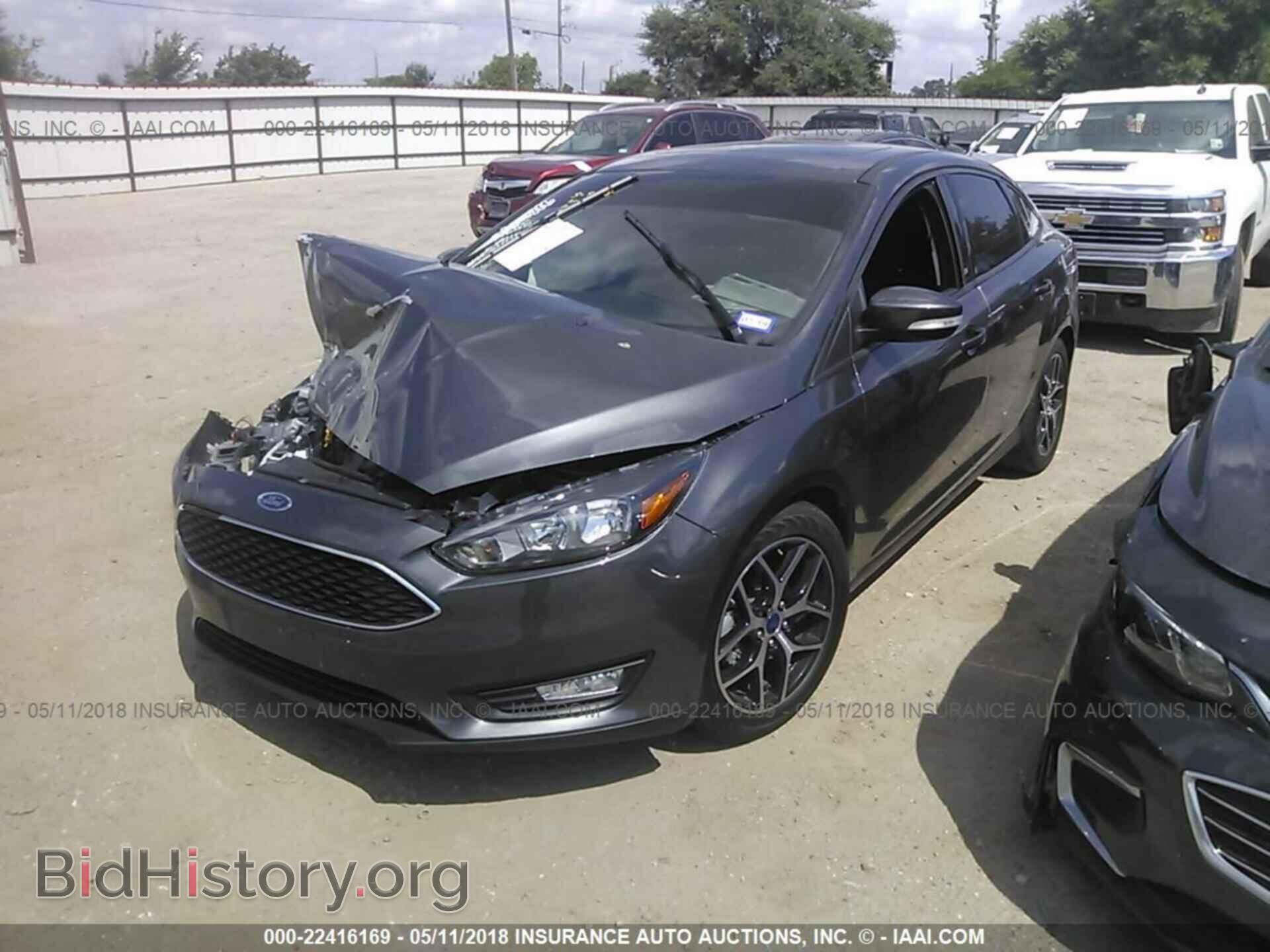 2017 Ford Focus - VIN: 1FADP3H21HL254238 - Photo 2
