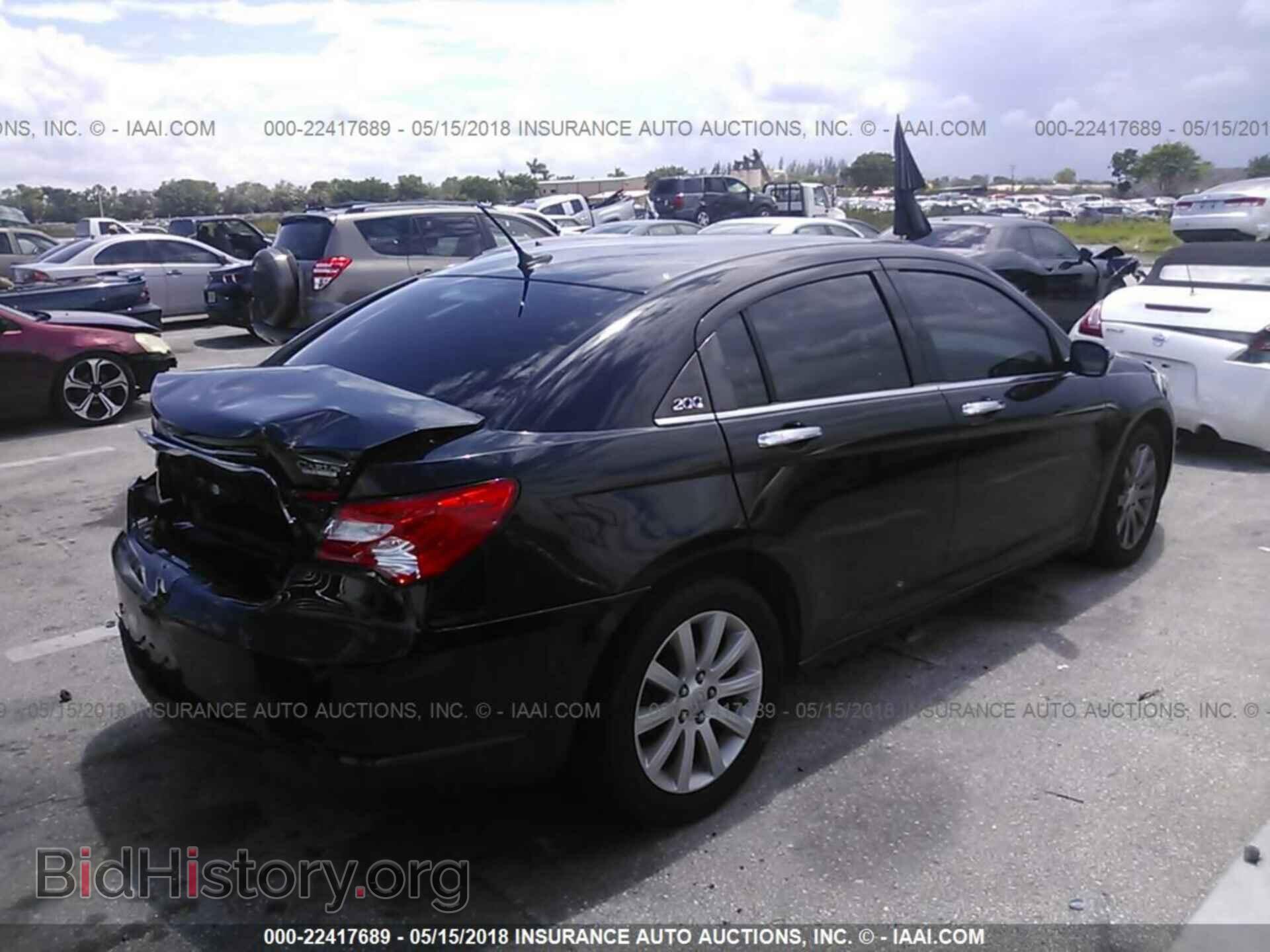 2013 Chrysler 200 - VIN: 1C3CCBCG3DN600873 - Photo 4